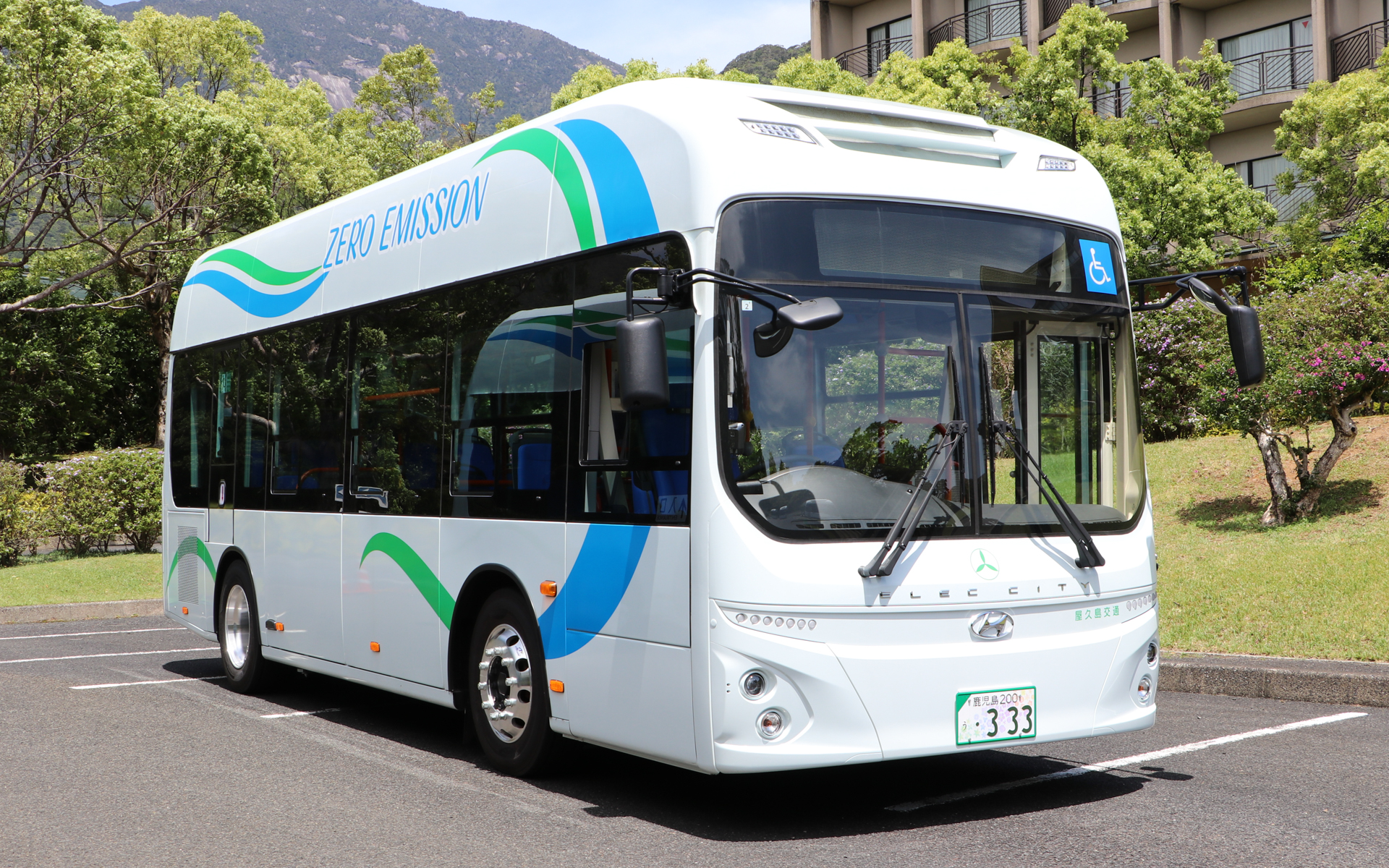今回屋久島に導入されたヒョンデの新型EVバス「エレク シティ タウン」。5台が納車された