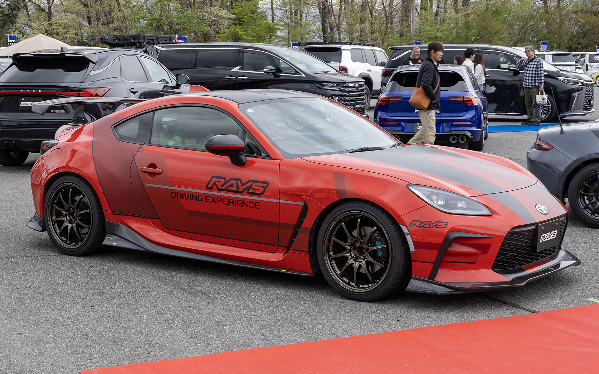 レイズデモカー。トヨタ GR86。CE28Ｎ-Plus