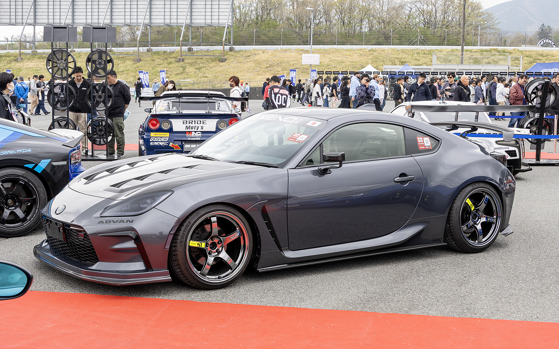 FULL TECHデモカー。トヨタ GR86。57CRリミテッド