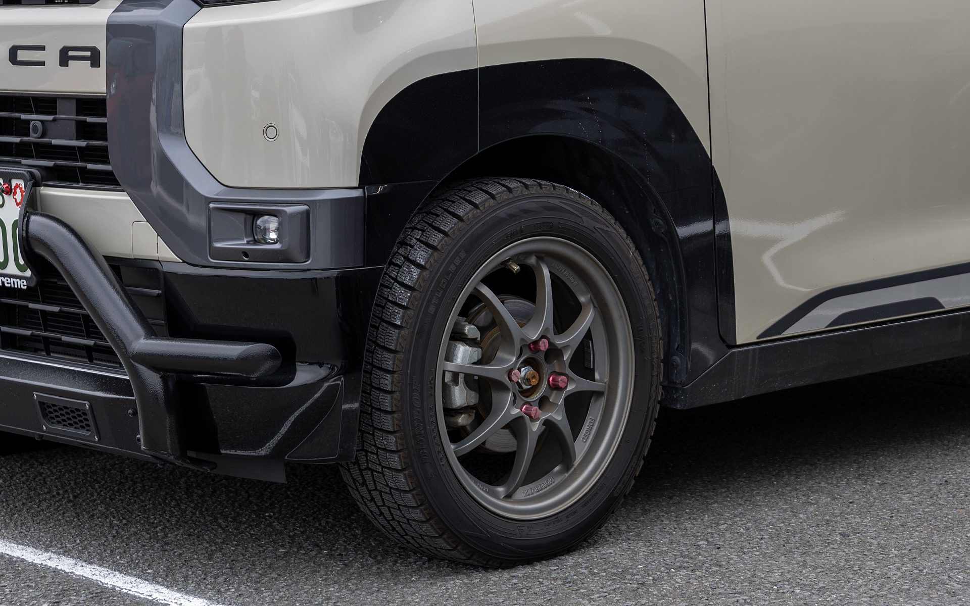 三菱自動車「デリカミニ」