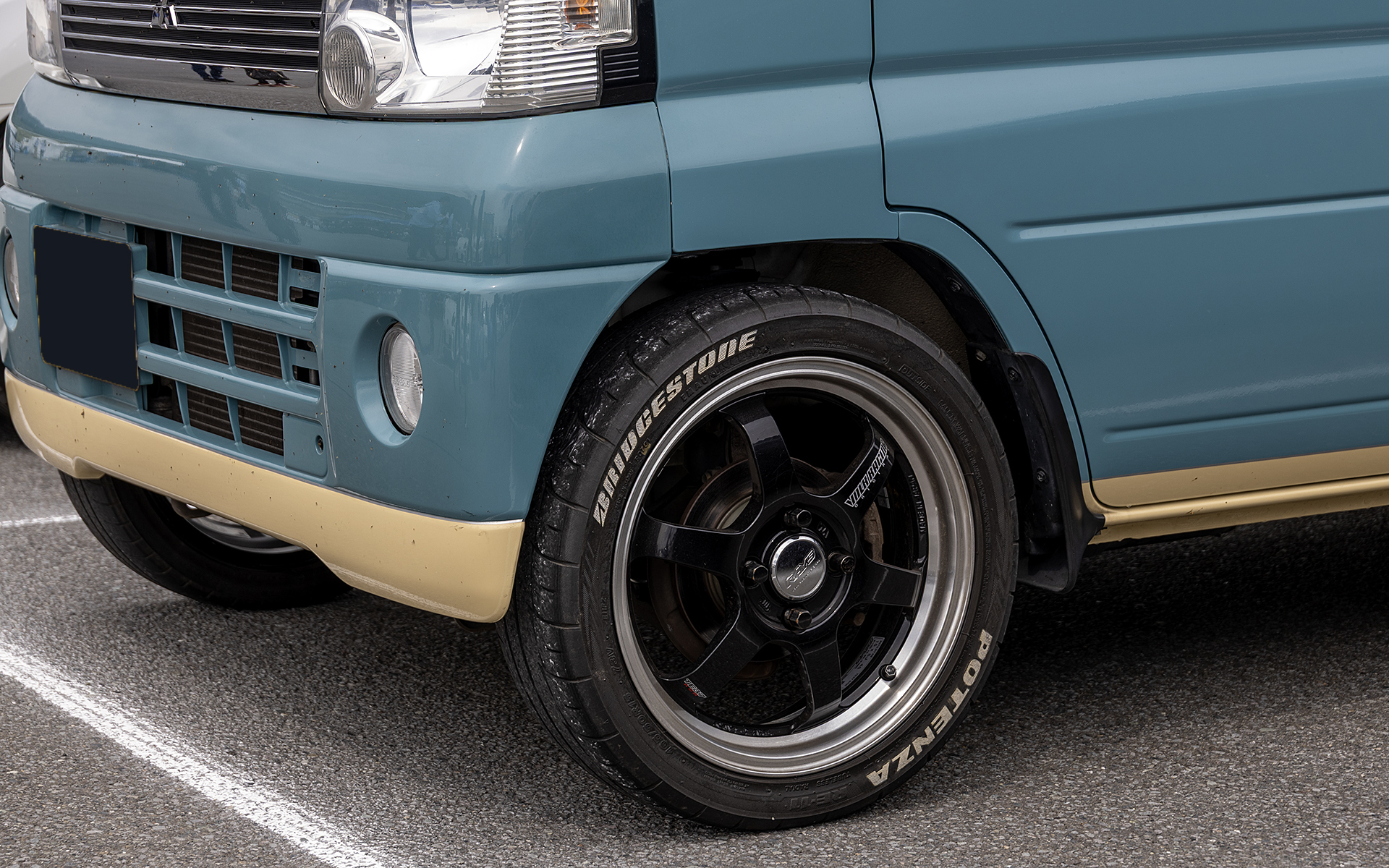 三菱自動車「ミニキャブ」