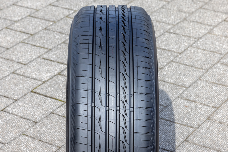 アレンザ LX100のトレッドパターン