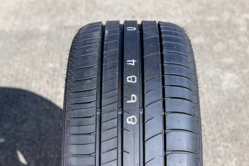 エフィシェントグリップ RVF02のトレッドパターン