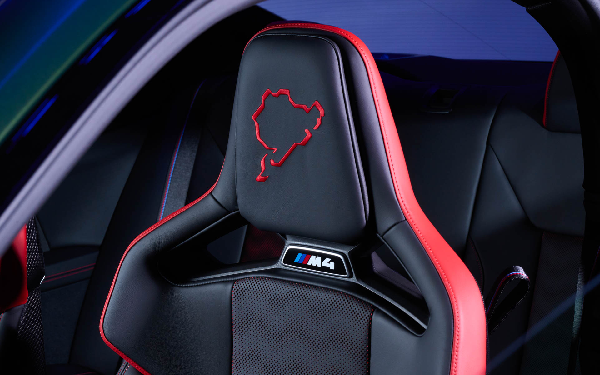 M4 Edition Nürburgringのインテリア