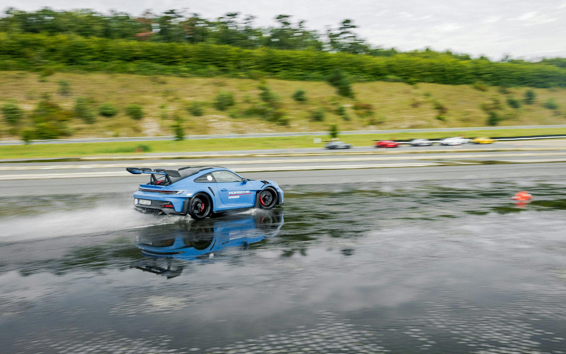 「ポルシェ トラック エクスペリエンス 2.0」のイメージ