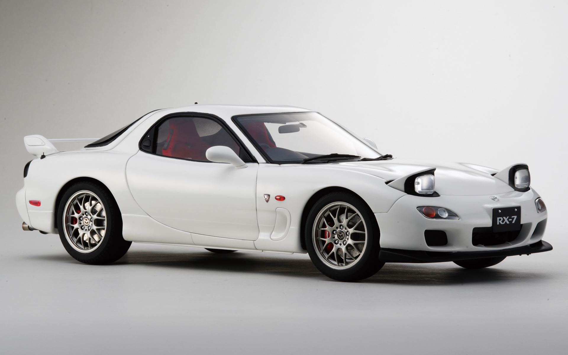 デアゴスティーニから「週刊マツダRX-7」が5月27日に発売される