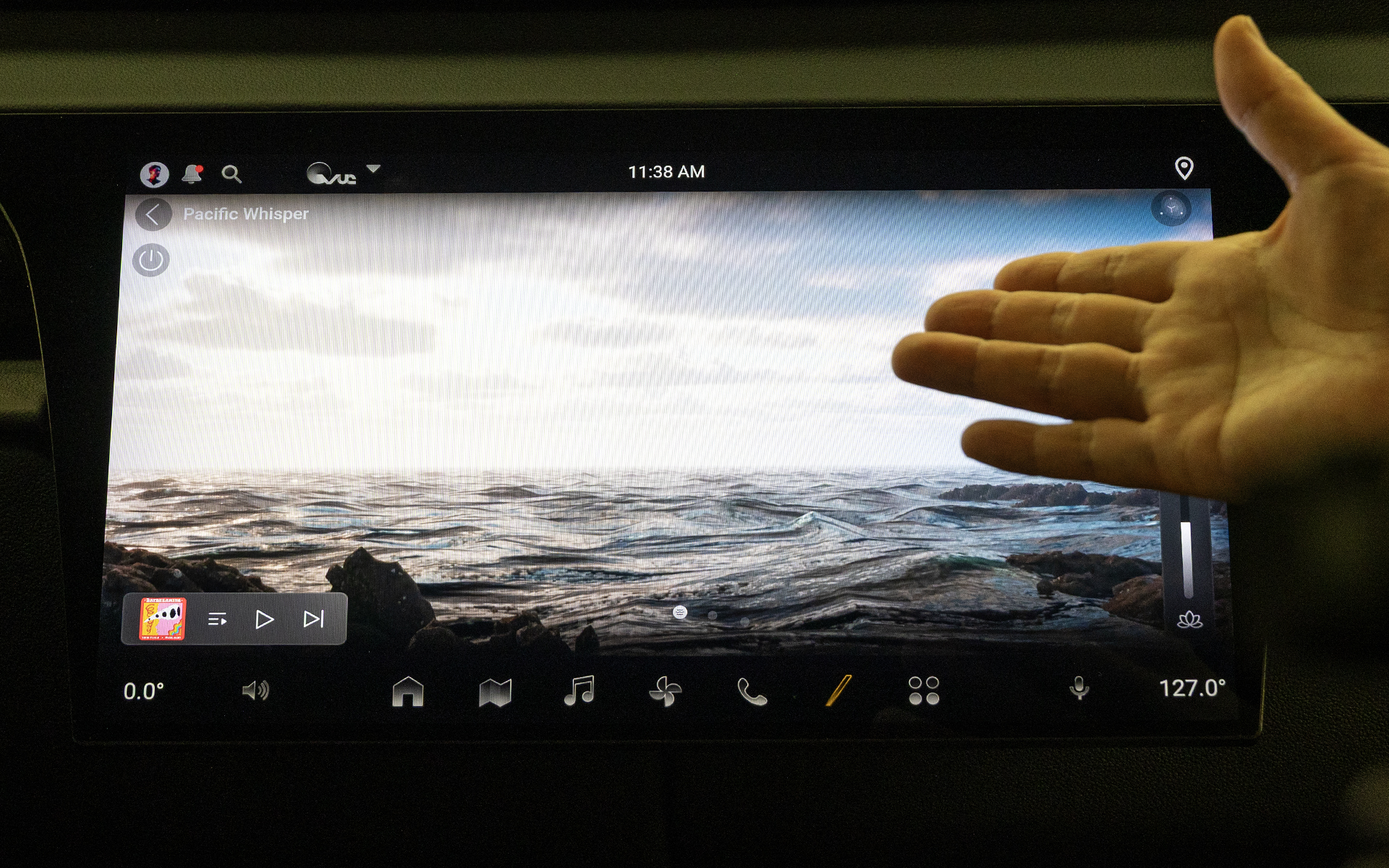 人待ちの間などには没頭感が得られる音楽や映像を流せる