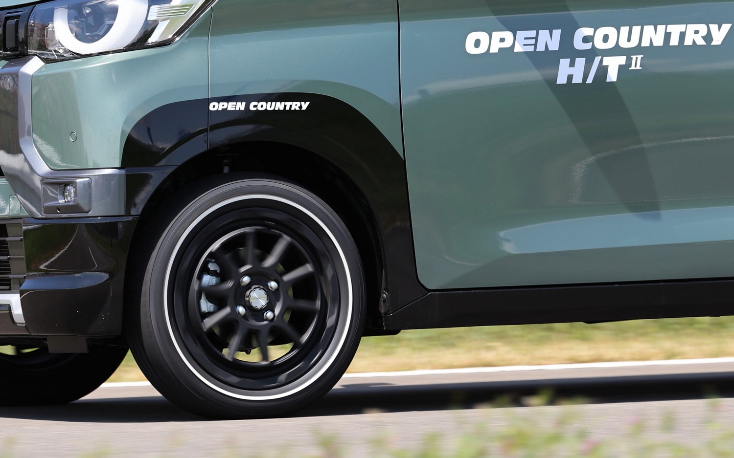 オープンカントリー A/T EXと比較して転がり抵抗は17％ほど低減しているとのこと