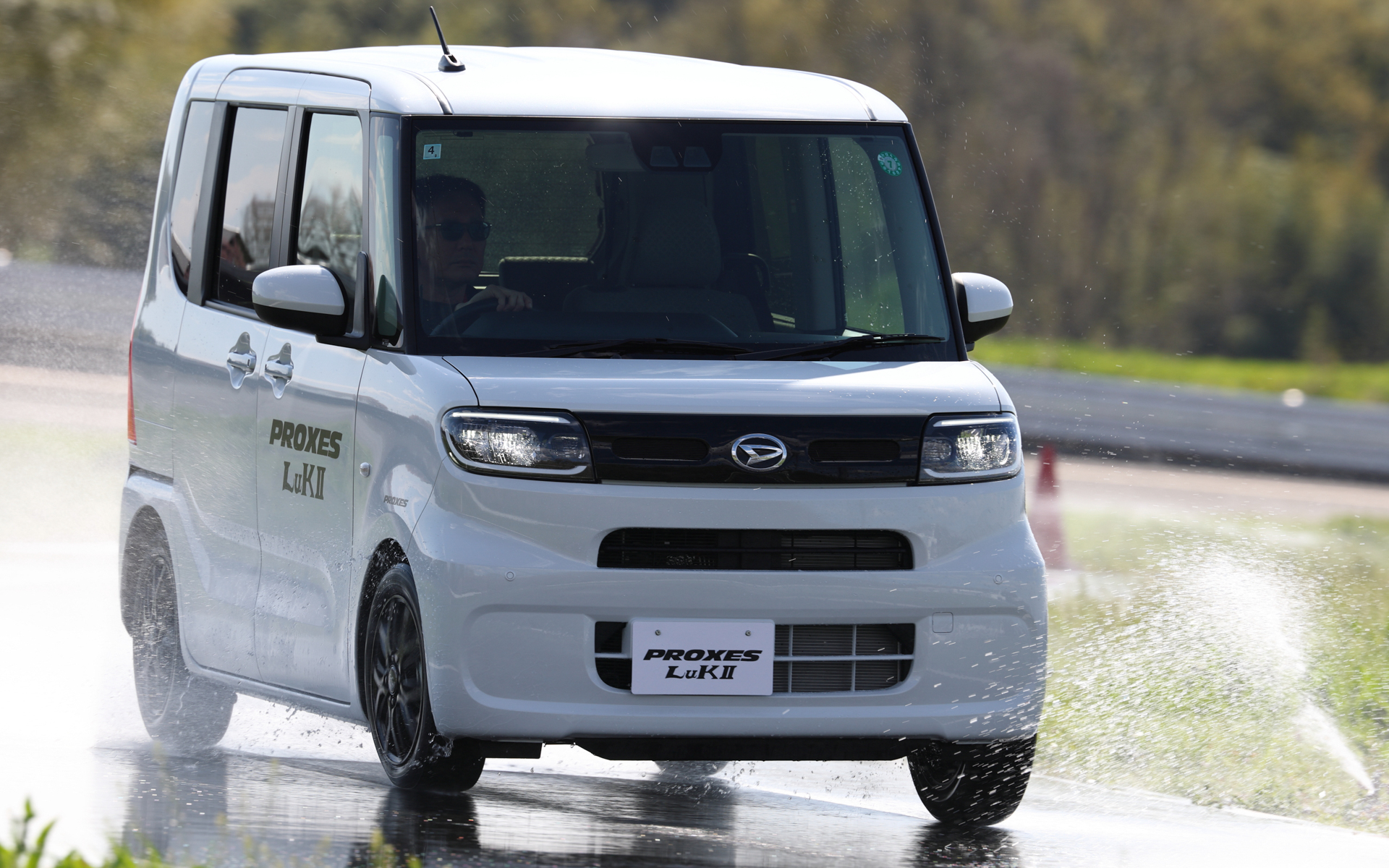 トーヨータイヤの新製品「プロクセス LuKII」を試乗する機会を得た