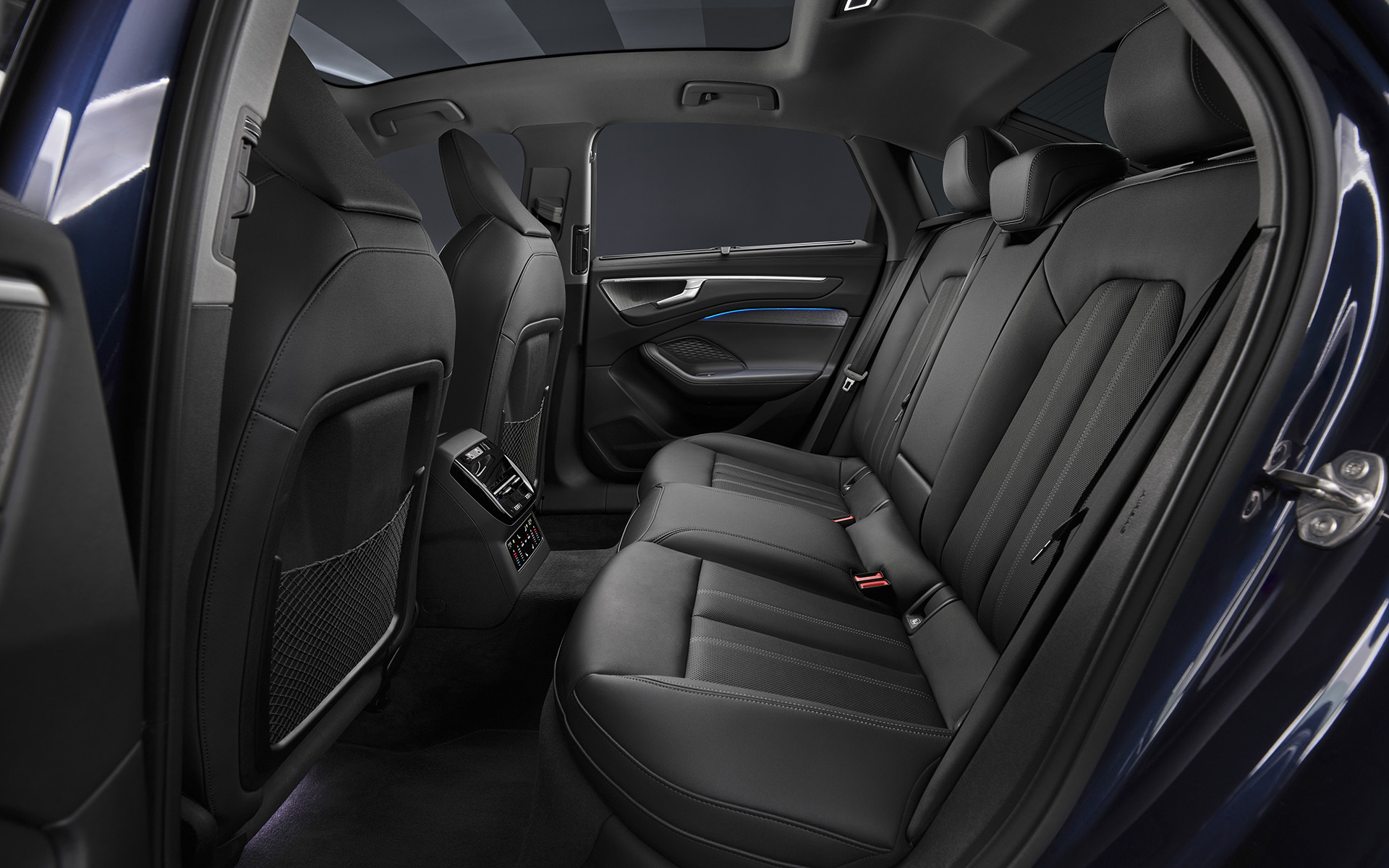 新型A6 セダンのインテリア