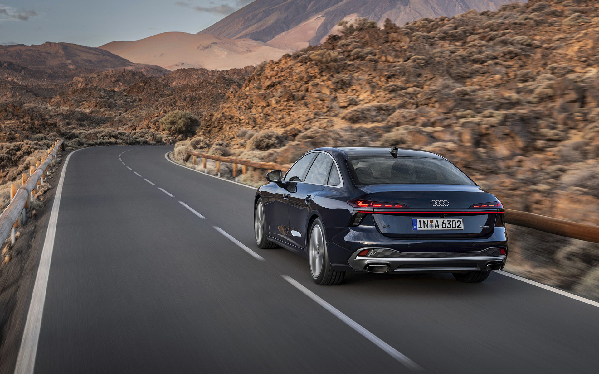 エクステリアはエレガンスとスポーティさを融合したもの