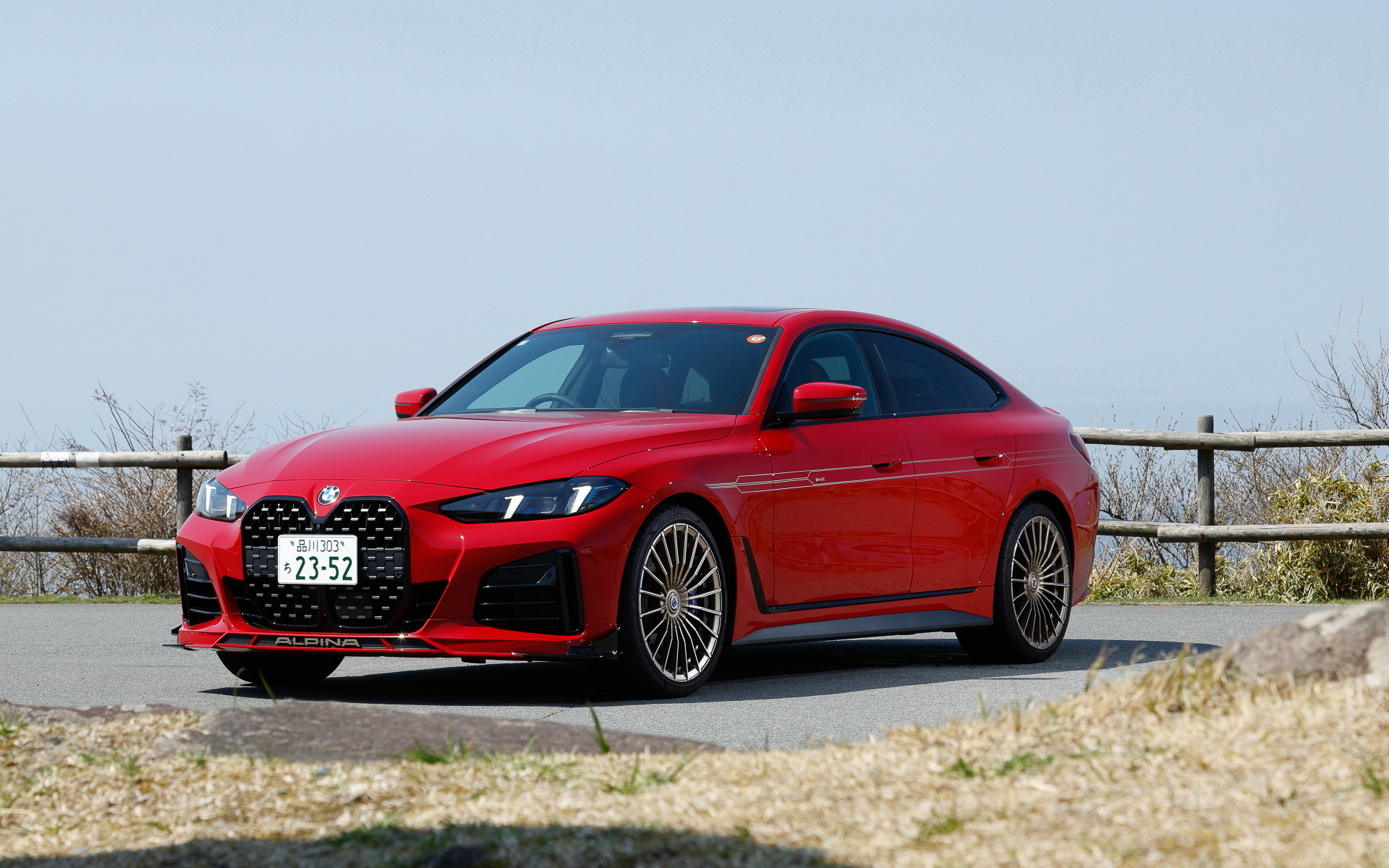 今回試乗したのは2024年6月にニコル・レーシング・ジャパンが予約開始した「BMW ALPINA B4 GT」（1710万円）。ボディサイズは4800×1850×1440mm（全長×全幅×全高）、ホイールベースは2855mm