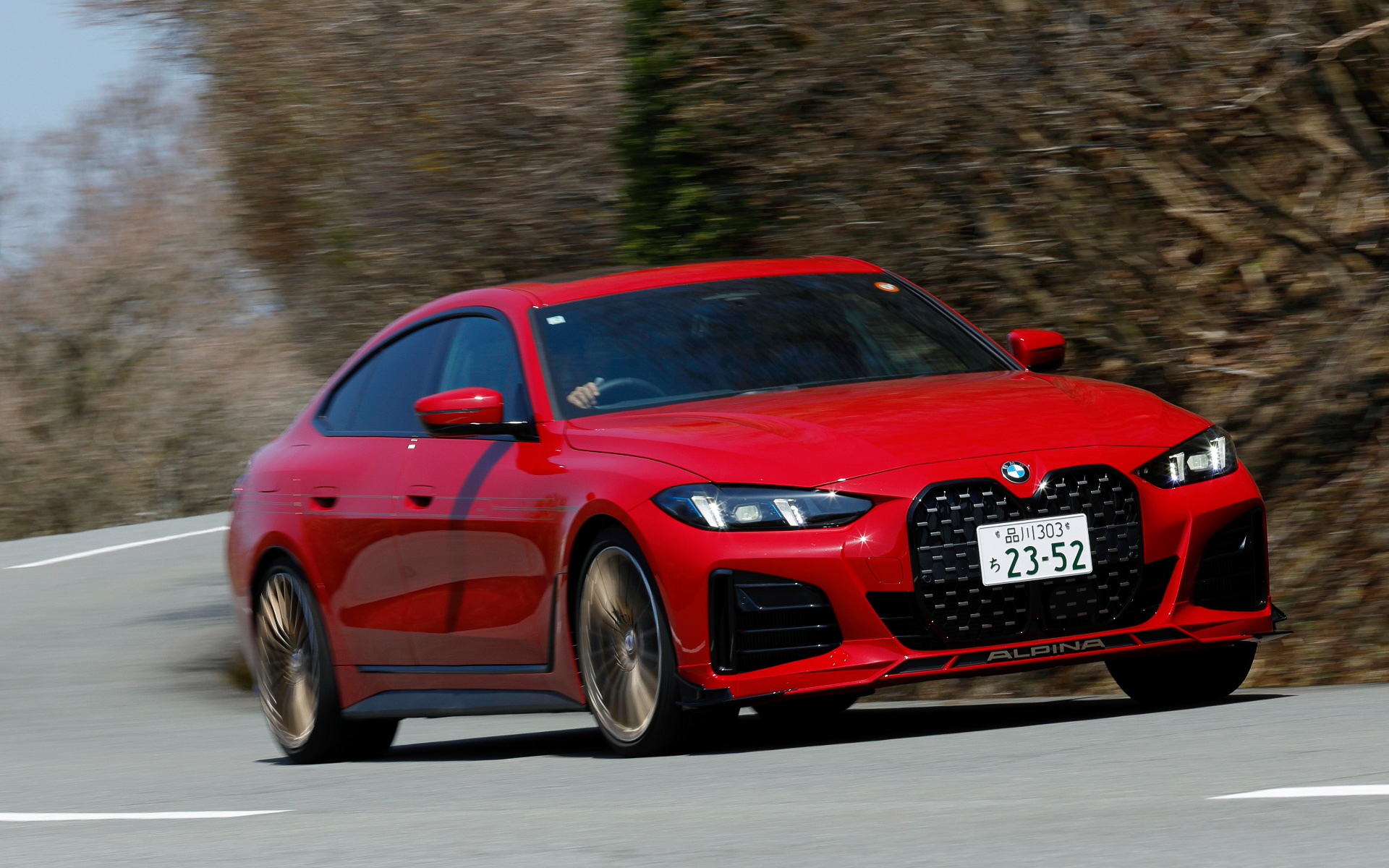 足まわりもエンジンと同じ世界観を見せてくれるB4 GT