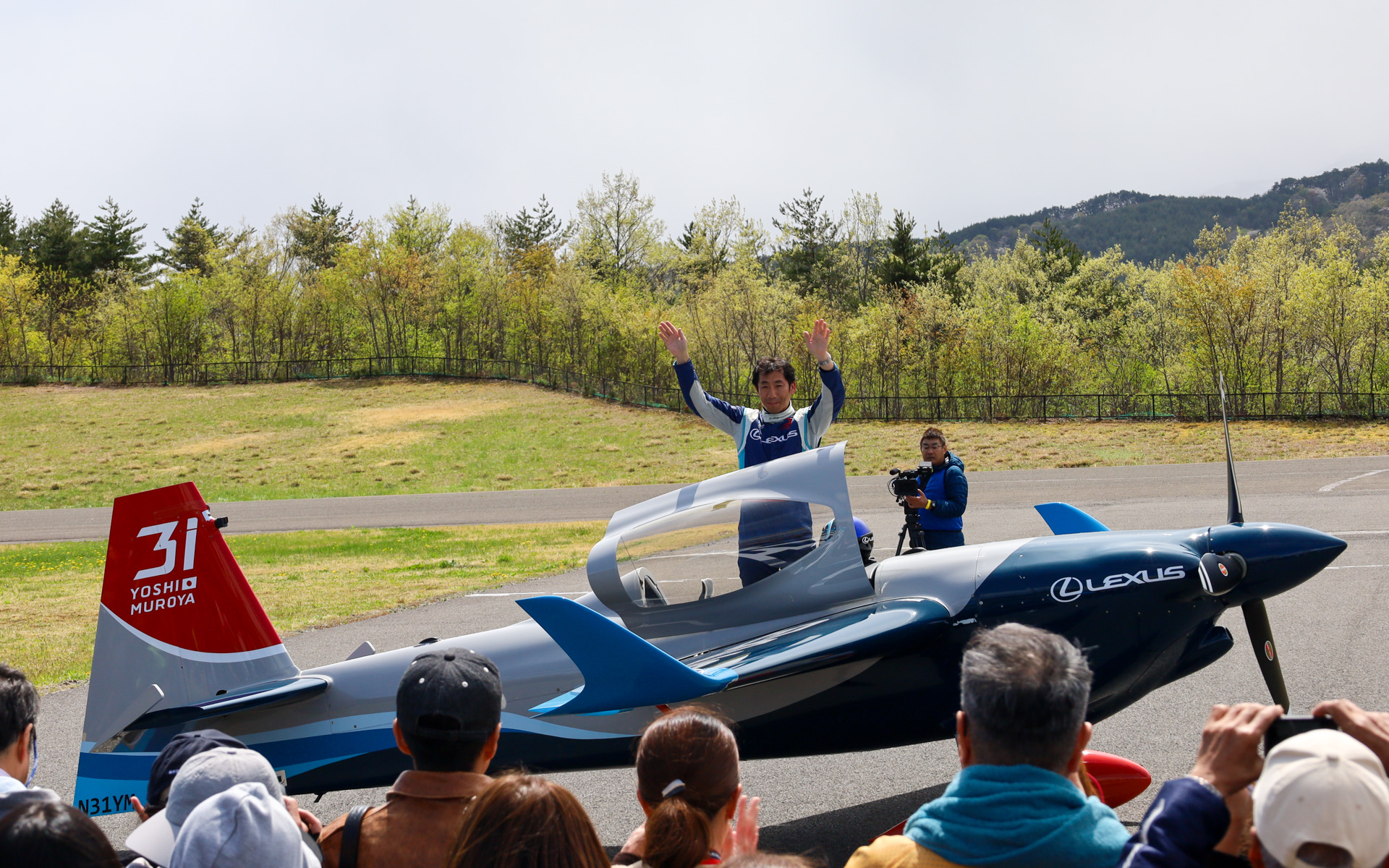 エアレース機によるデモフライト