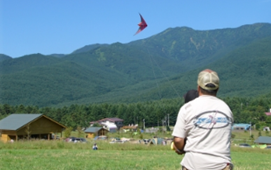 ゲスト講師の指導によるスポーツカイト体験や熱気球による360°パノラマビュー体験も実施される