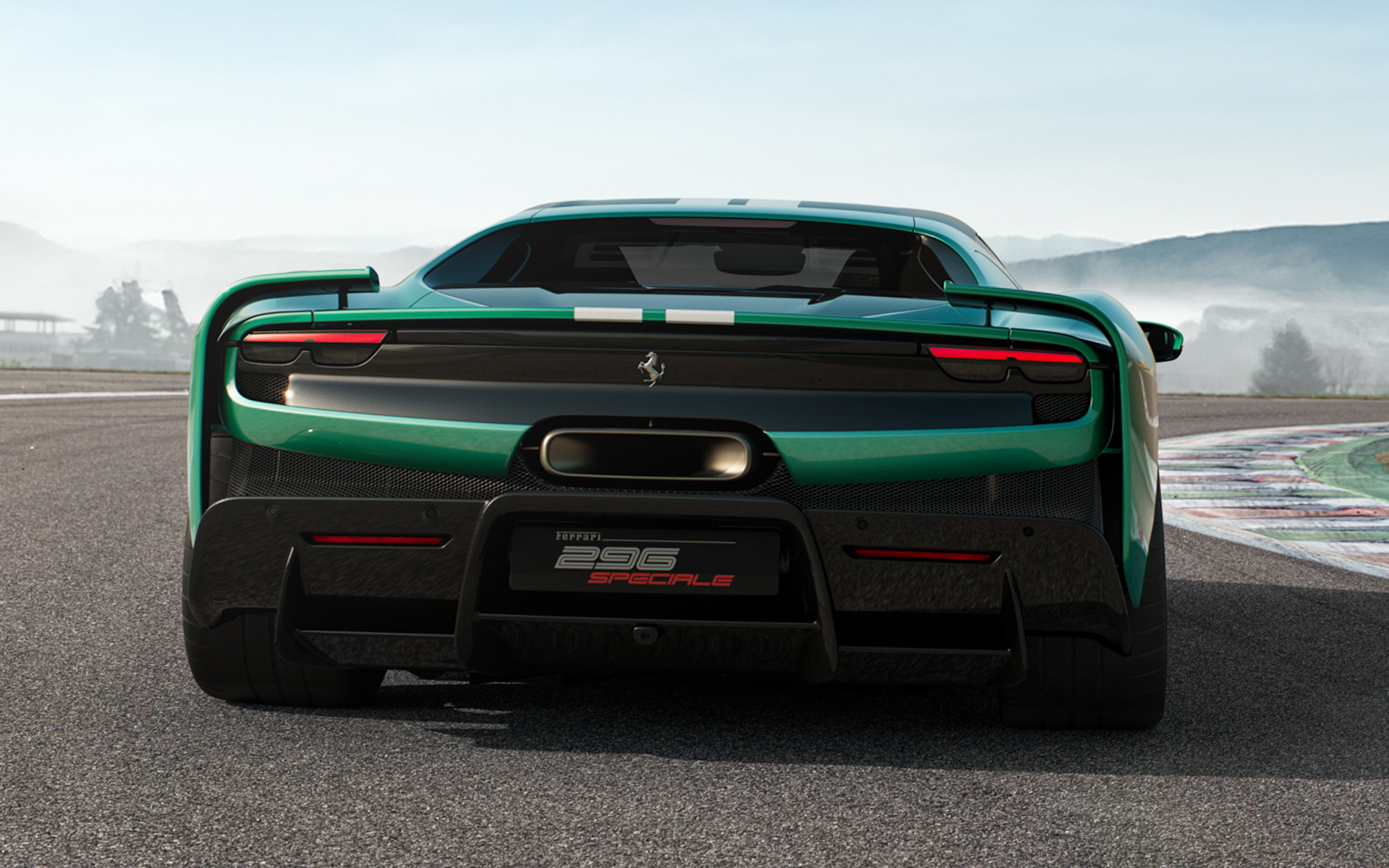 フロントトレッド幅は1665mm、リアトレッド幅は1632mm、乾燥重量1410kg、重量配分は前40％：後60％