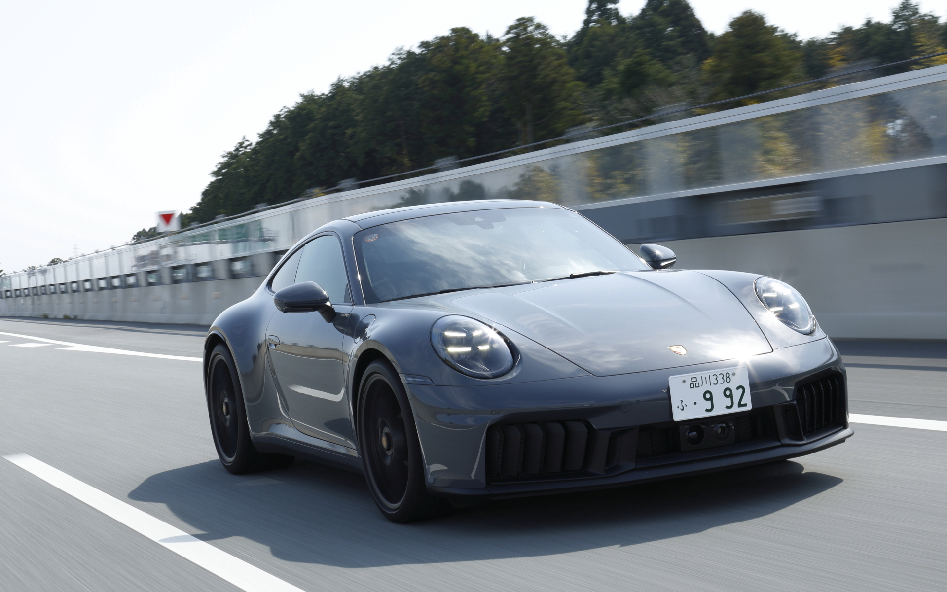 T-ハイブリッド搭載の新型「911 カレラGTS」に試乗