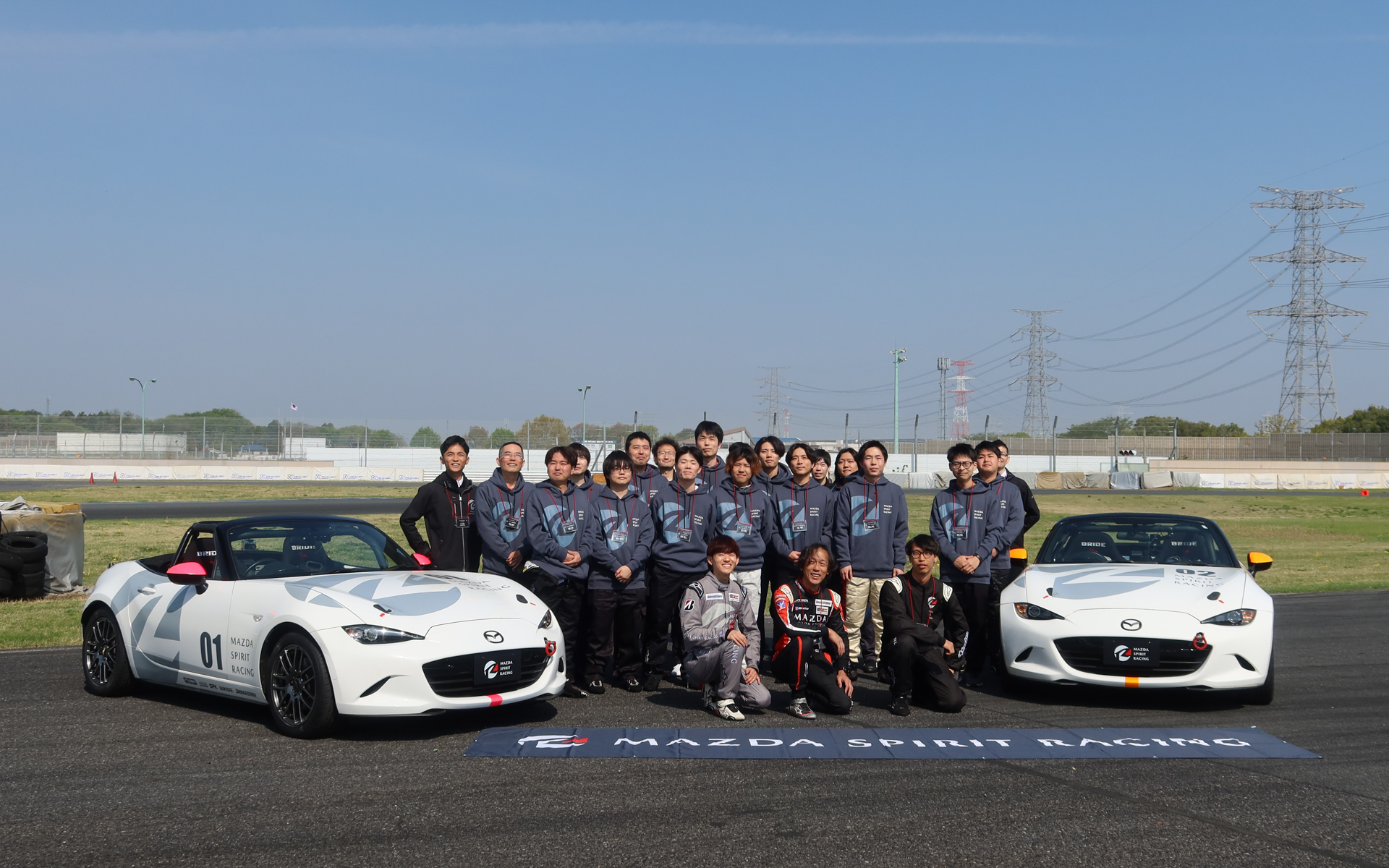 筑波サーキット・コース1000での記念撮影