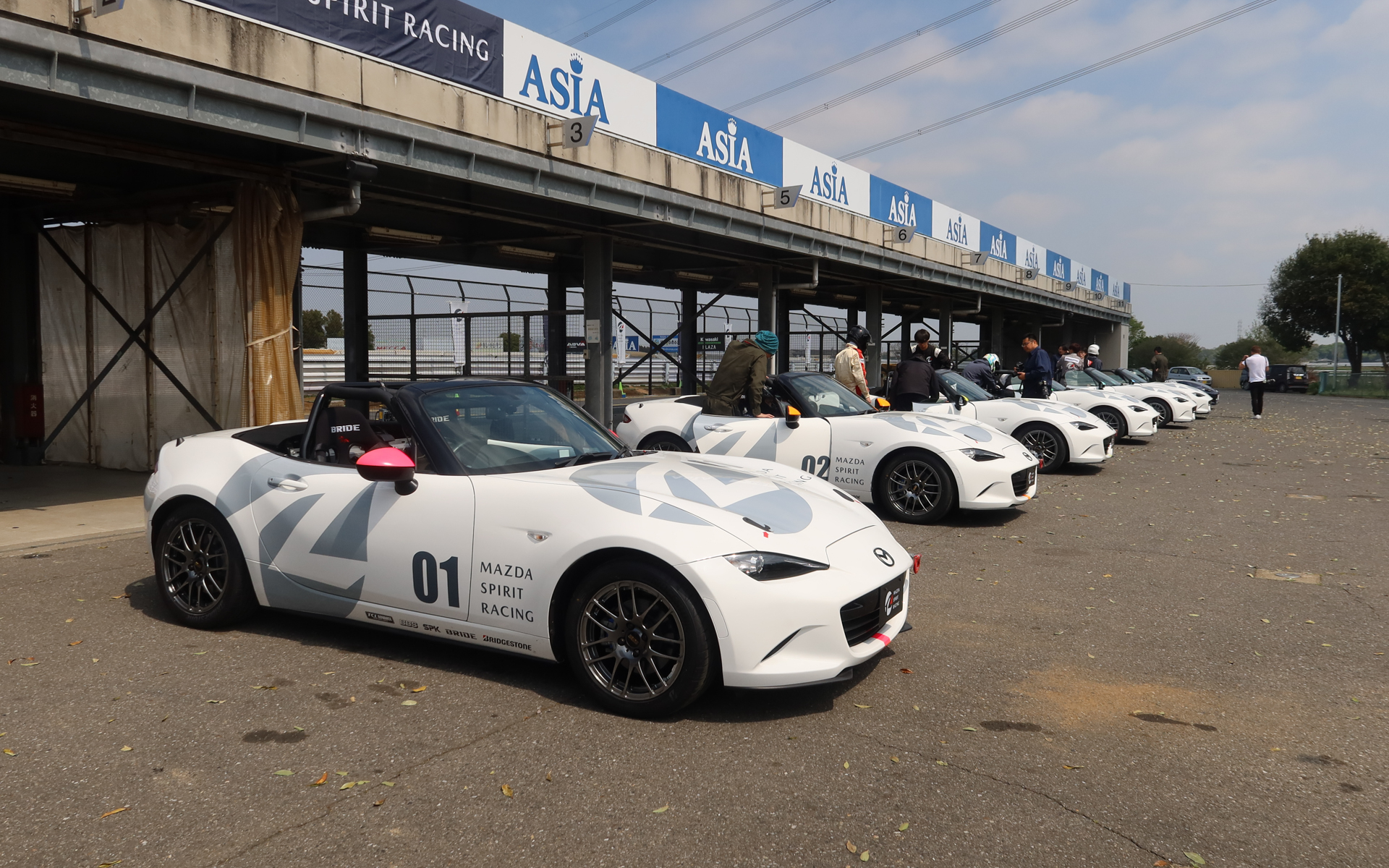 教習車両は7台用意され、2名1組で1台を交代で使用する形式