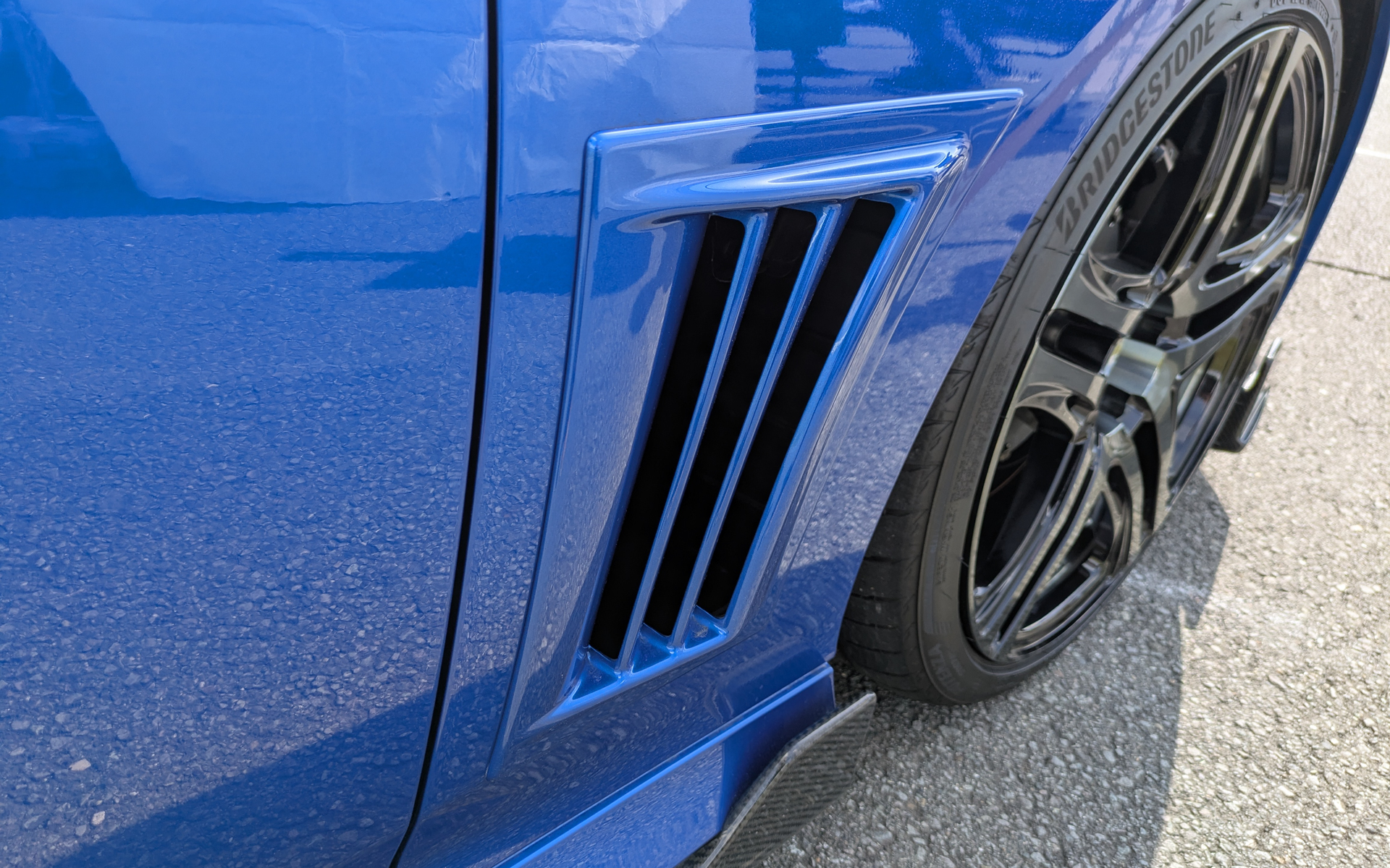 フェンダーダクト