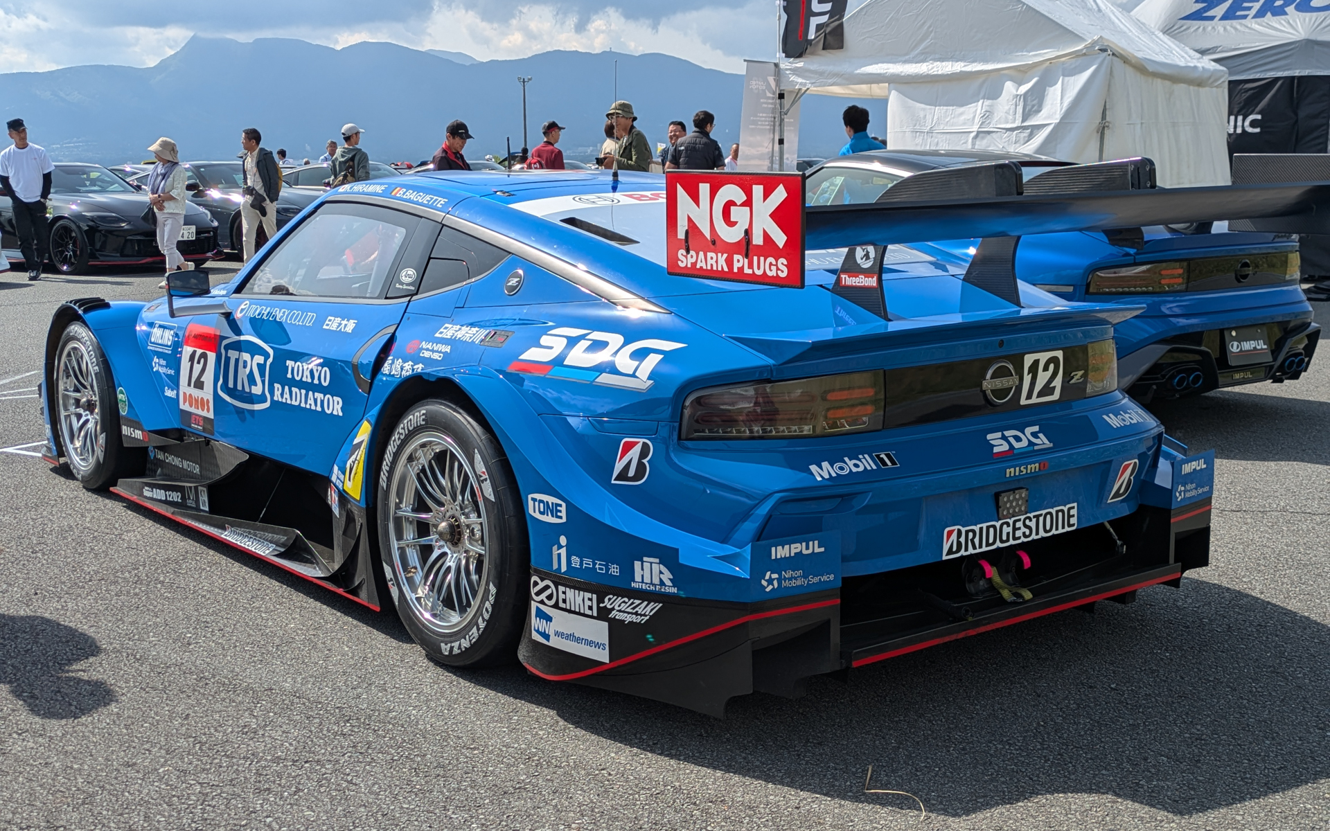 イベントの前日に決勝レースが行なわれ、実際に走行していたSUPER GTマシンはあえてレース後に洗車せず、汚れたボディのままで展示。レースの激しさを感じ取れる展示となっていた