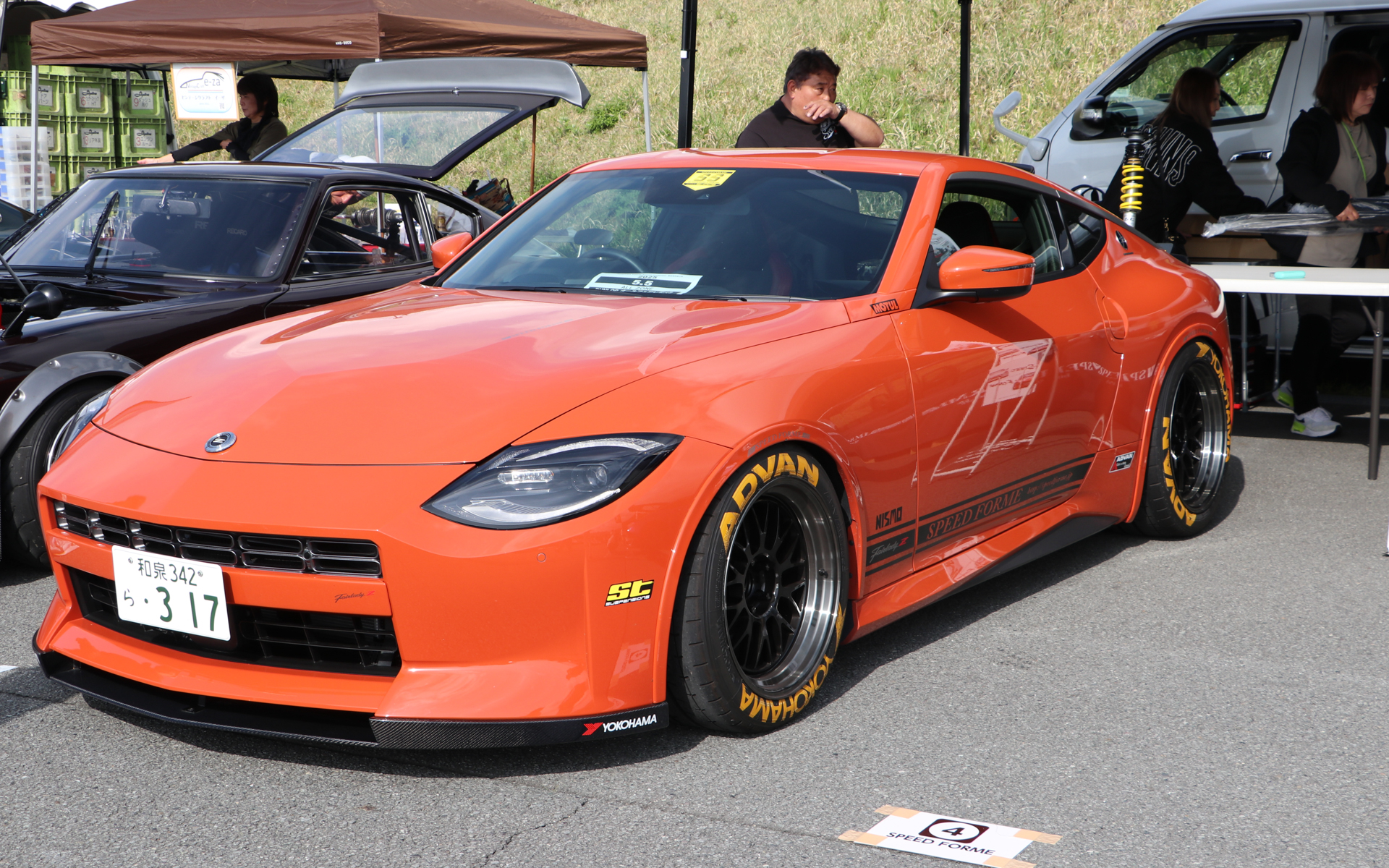 <a href="https://speedforme.jp/" class="n" target="_blank">SPEED FORME</a>のデモカー（RZ34型）