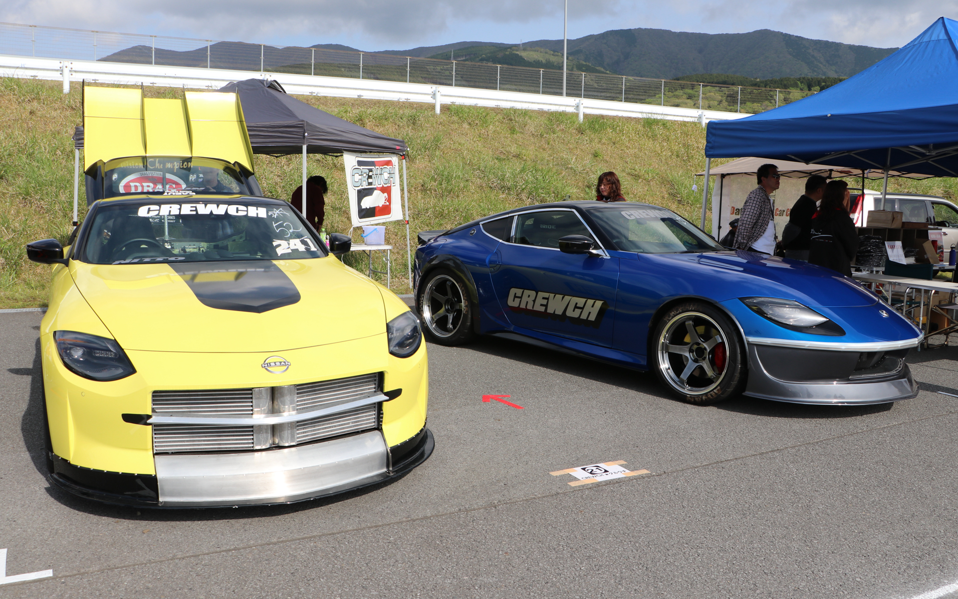 <a href="https://crewch.com/" class="n" target="_blank">クルウチ</a>のデモカー（RZ34型）