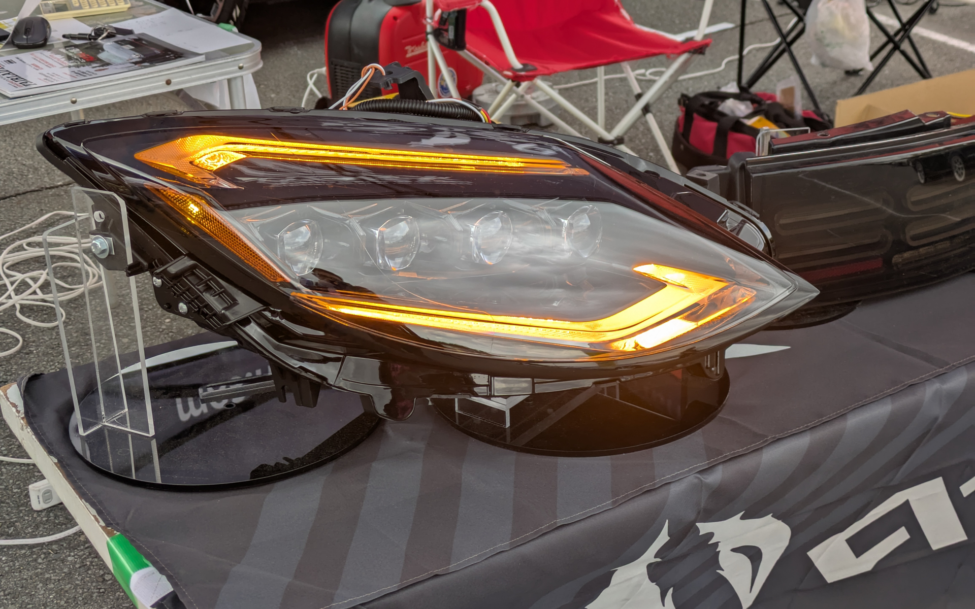 <a href="https://valentijapan.com/" class="n" target="_blank">バレンティ</a>はアメリカから輸入している<a href="https://alpharexjapan.com/" class="n" target="_blank">AlphaRex</a>の製品をディスプレイしていた