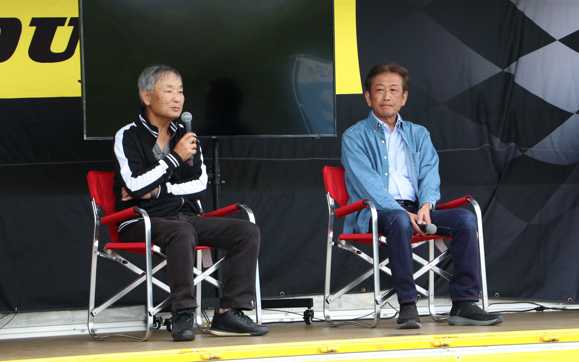 そのほかにも、元日産テストドライバーの松本孝夫氏と、Z33＆Z34実験責任者の永井暁氏による最新フェアレディZやダンロップの最新タイヤインプレッショントークショーも実施された