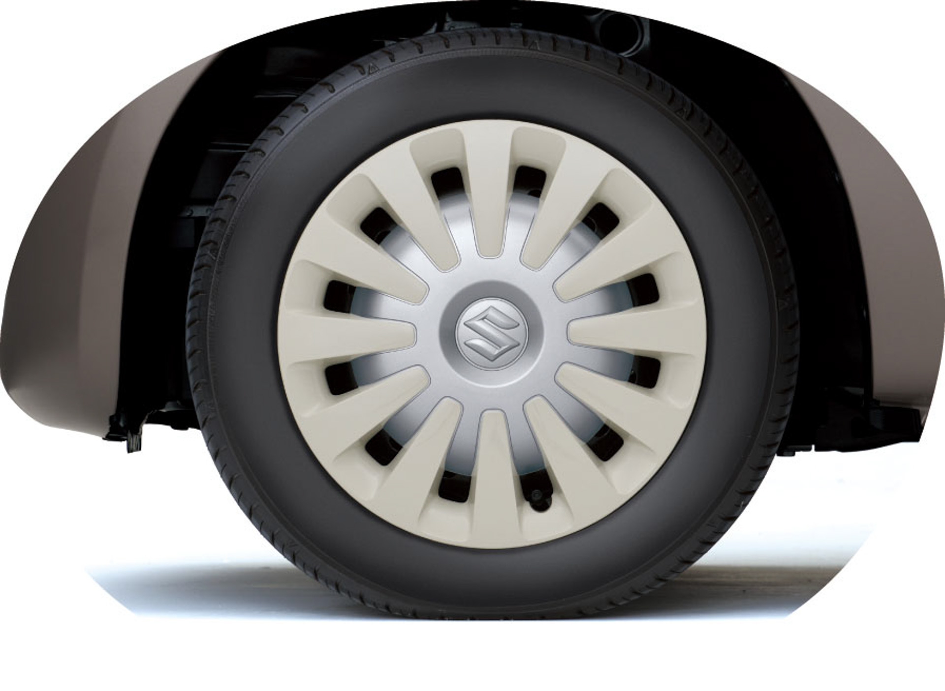 14インチフルホイールキャップ［ソフトベージュ＆シルバー］