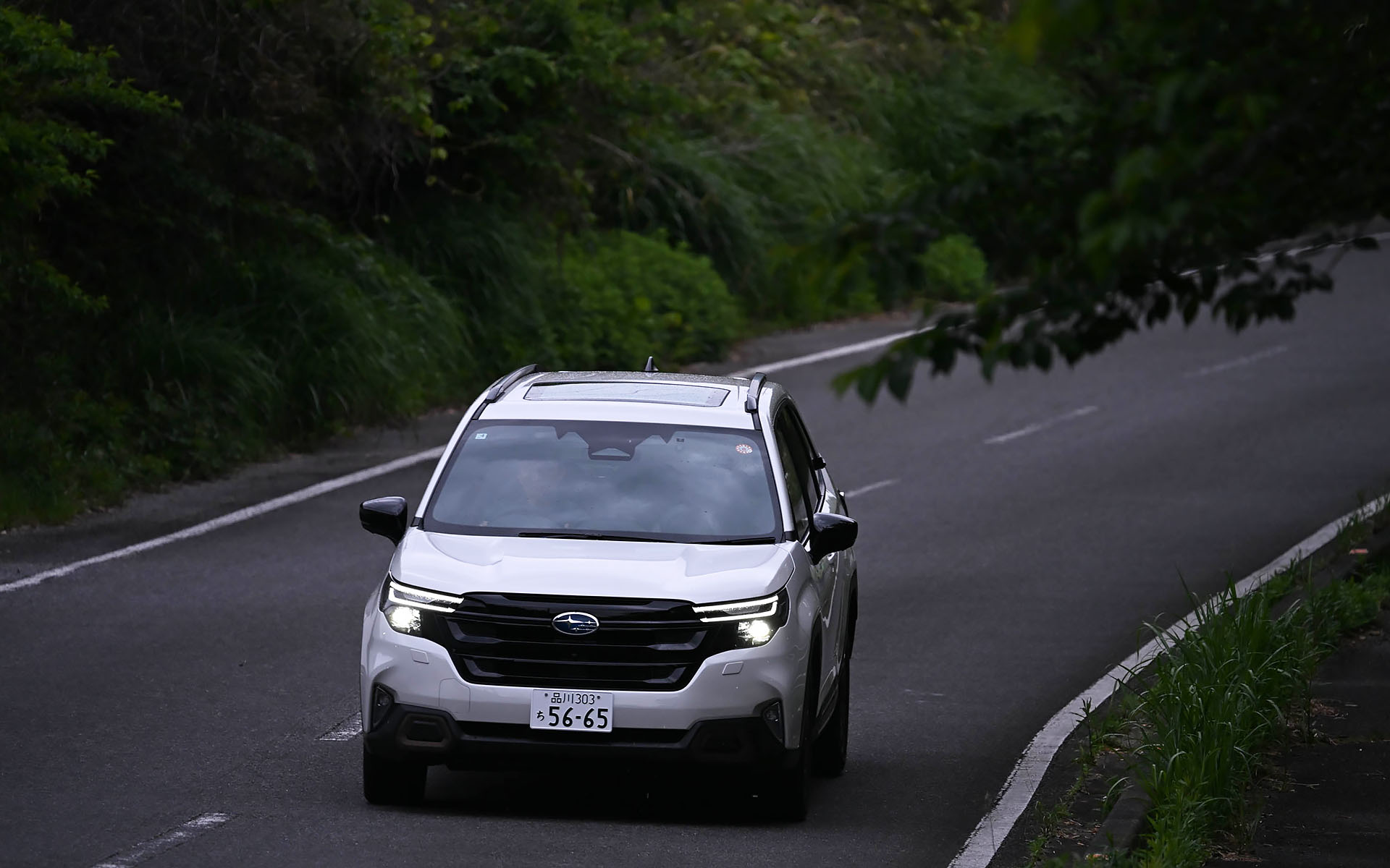 新型フォレスターは4月3日～24日の3週間で、月販2400台という計画に対して4倍以上となる約1万台の受注があったという。そのため、2025年4月末時点での納期はS:HEVが2026年春ごろ、DITが2025年夏ごろになるとされている