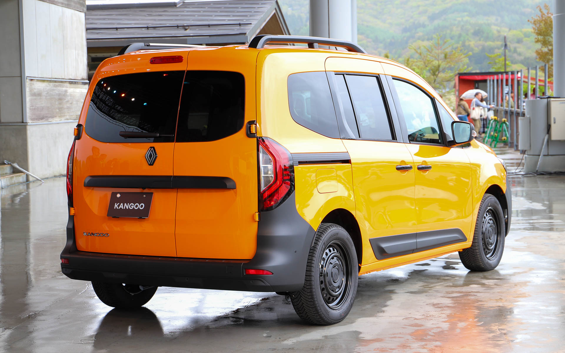 限定車のカングー クルール ディーゼル