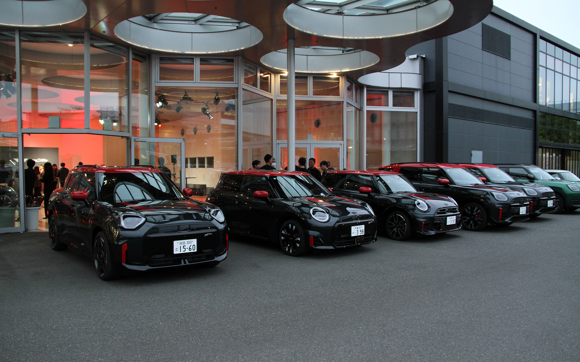 会場に展示された最新JCWモデル