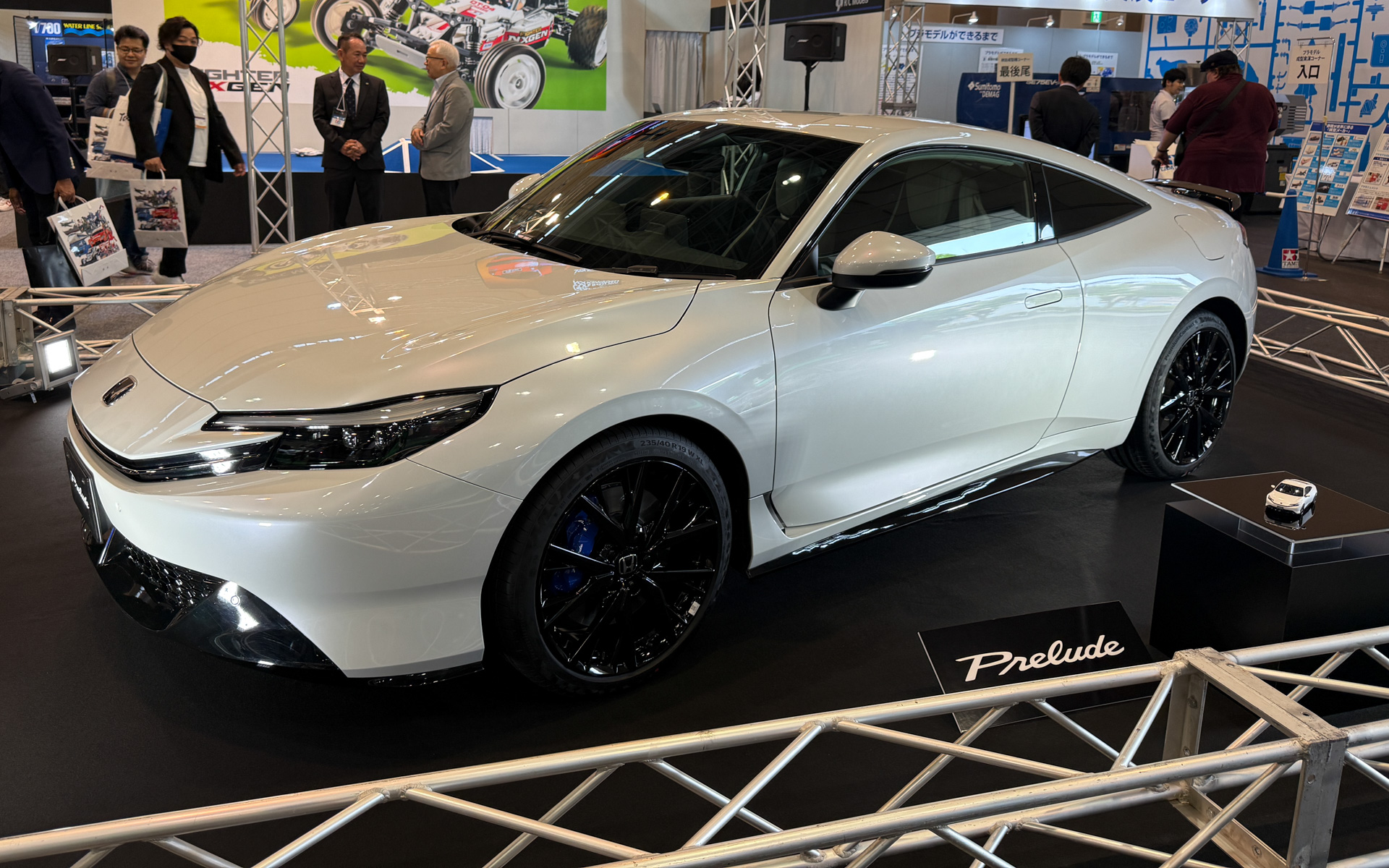 実車のプレリュードプロトタイプとの比較ができる