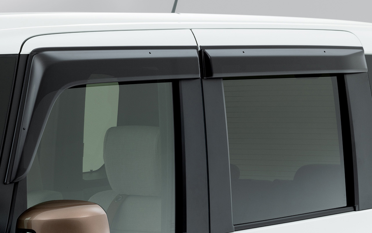 ドアバイザー製品イメージ（今回商品化されるドアバイザーとは異なる）