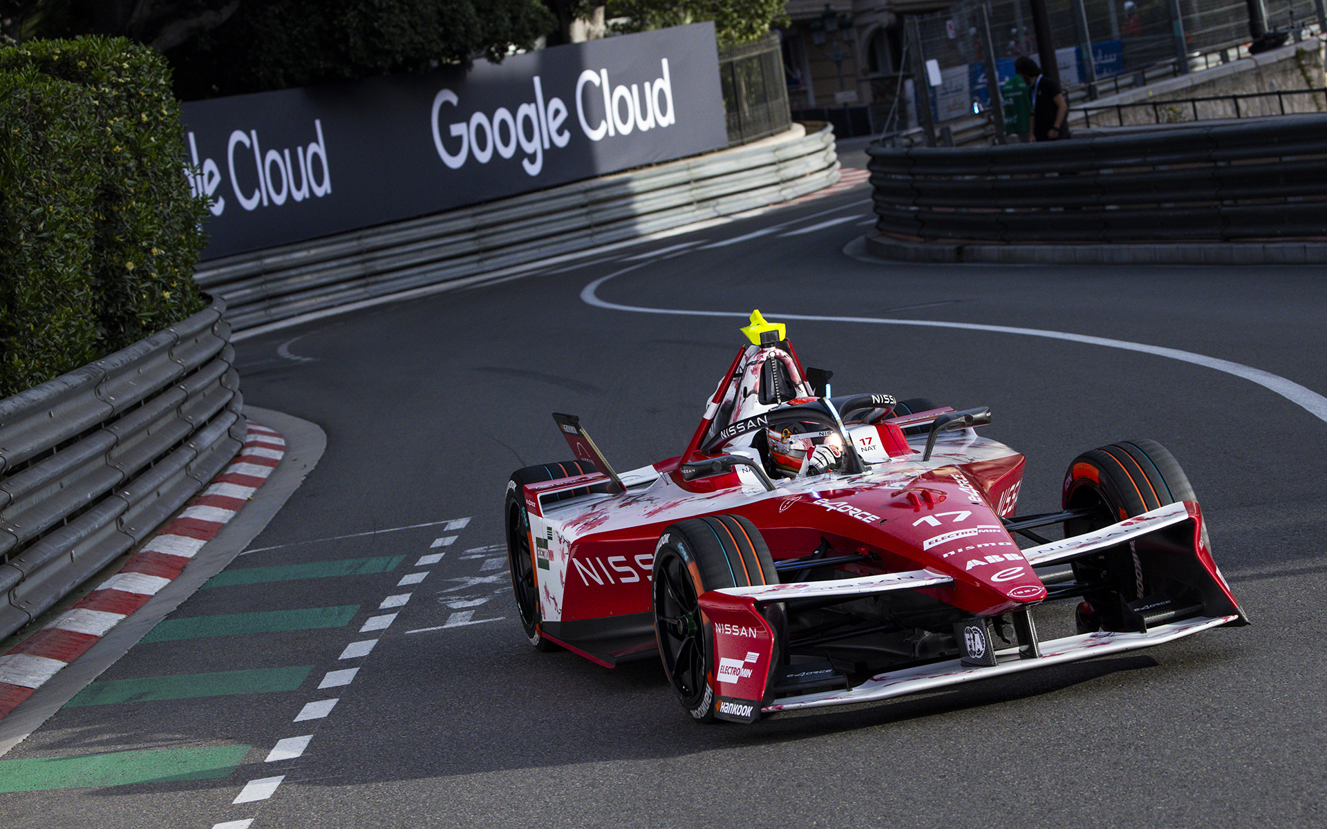 今シーズン7戦中3勝と好調さを見せる日産フォーミュラEチーム