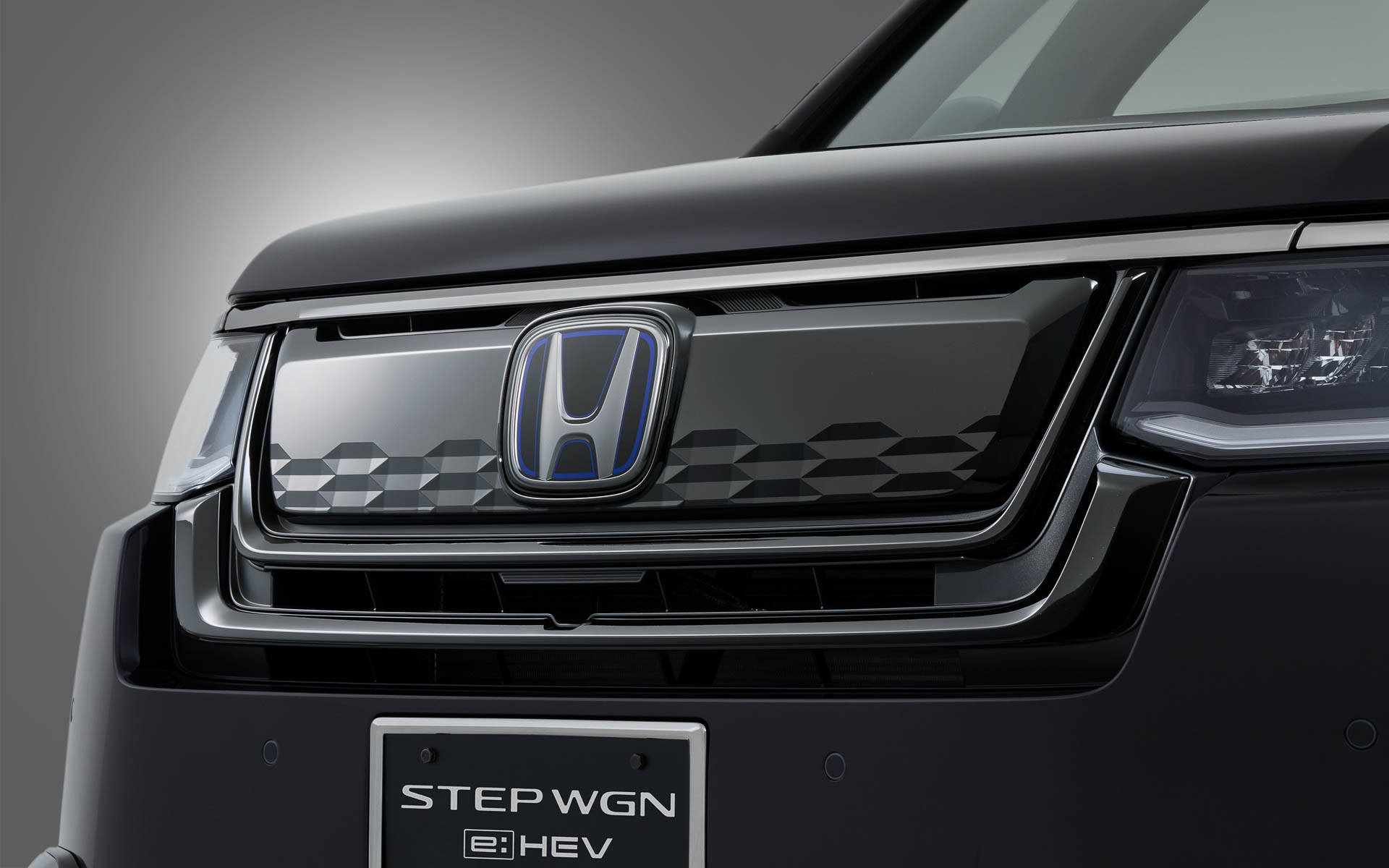 フロントグリル（クリスタルブラック・パール）