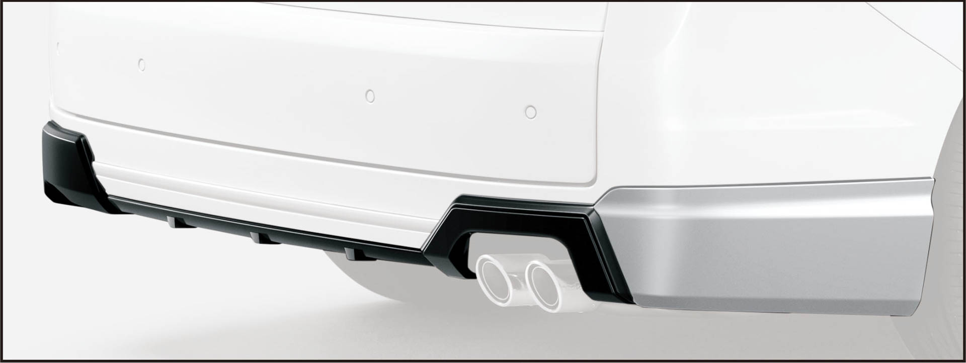 フロント、サイドから続く奥行きのある形状とし、リア部はディフューザー形状でデザインした、スポーティかつボリュームのあるリアアンダースポイラー。無限スポーツサイレンサー同時装着タイプと標準装備マフラー同時装着タイプを設定。サイド部とディフューザー形状のセンター部の3ピース構成。標準装備リアバンパーより約40mmダウン