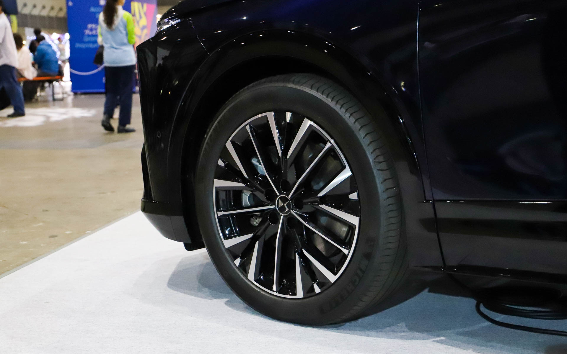 ホイールデザインも空力を考慮している