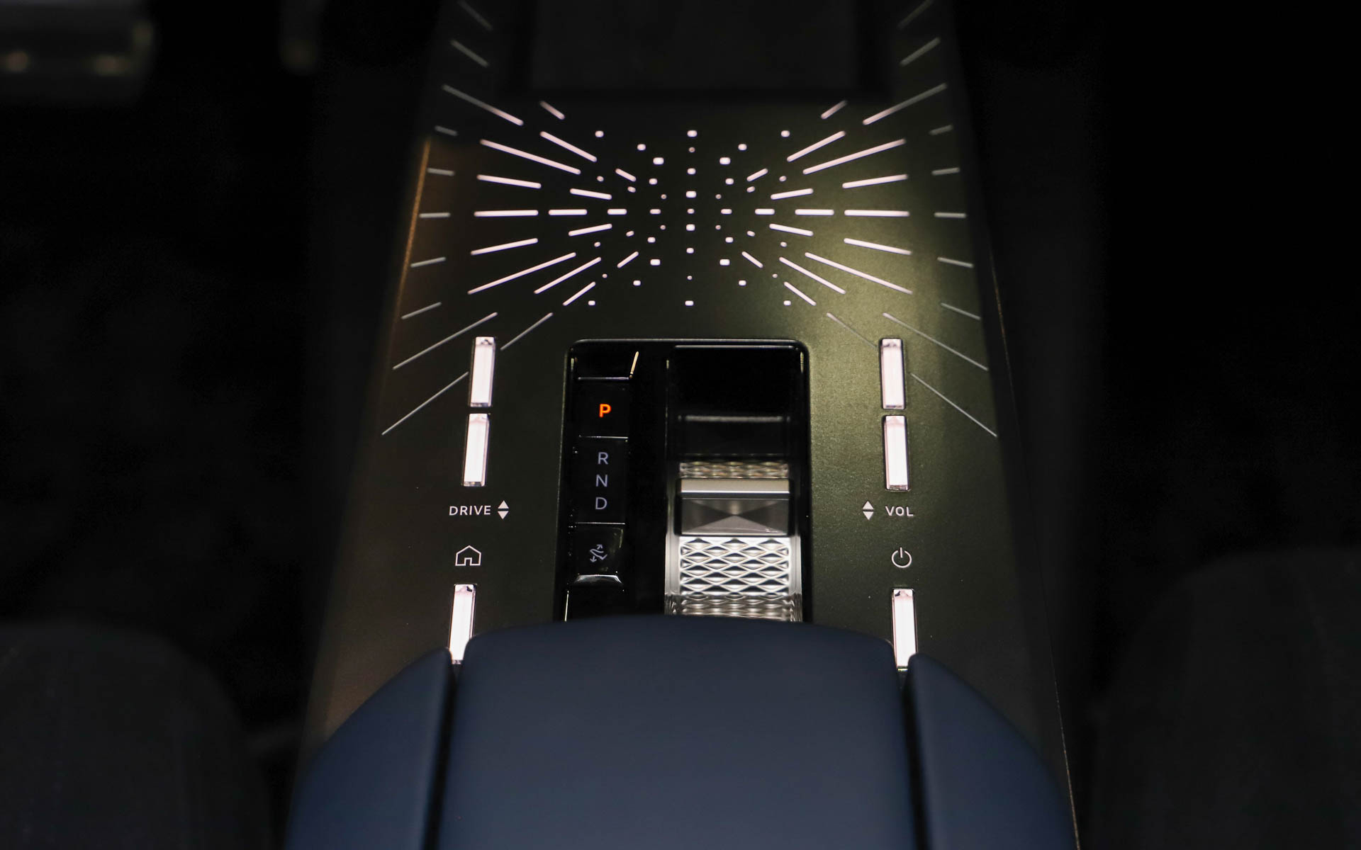 小さな星が散っているようなライティングがきれい