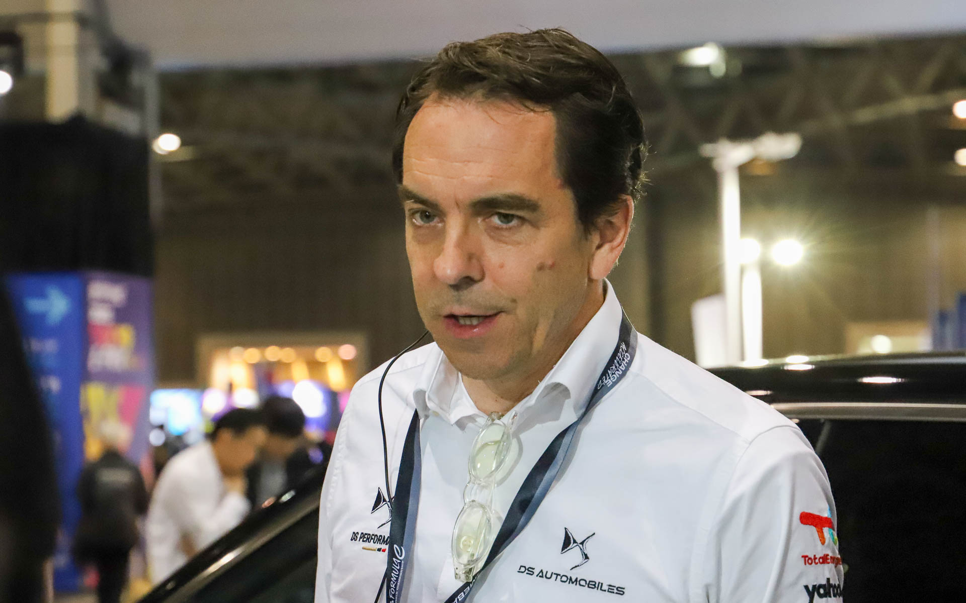 DS Global Marketing Directorのバスチャン・シュプ氏（上）とDS Global Sales Directorのフィリップ・ナルベブル氏（下）がDS N°8について説明した