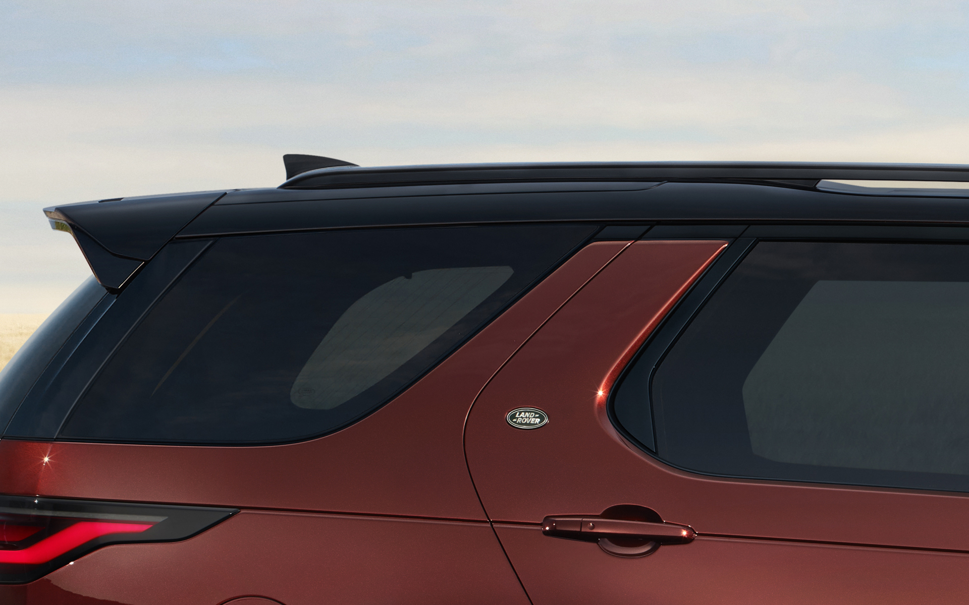 ナルヴィックグロスブラックのコントラストルーフ