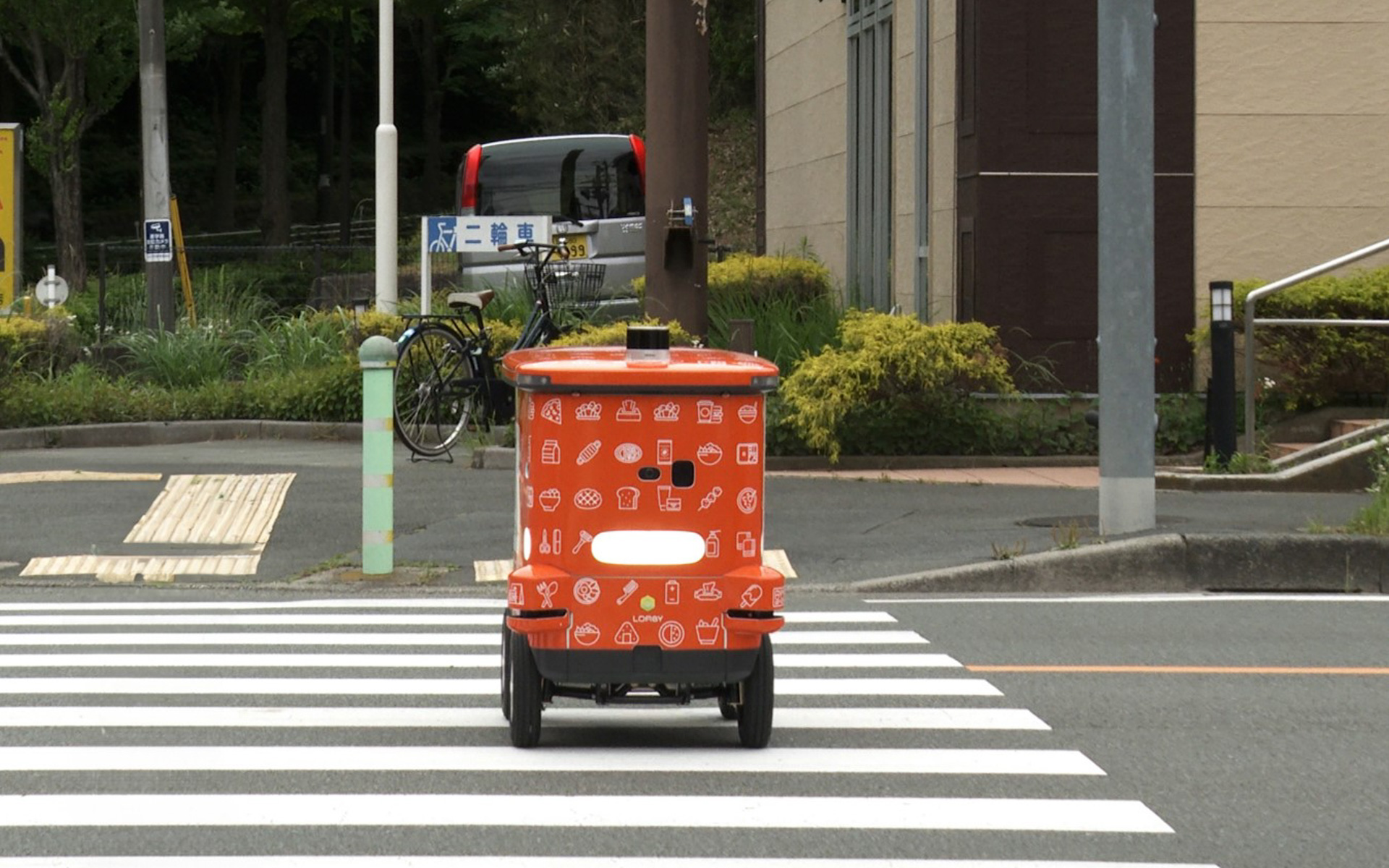 実証実験に使用する屋外用ロボット