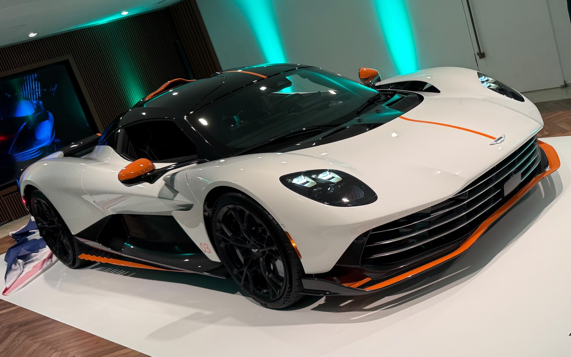 東京・青山のブランドセンターで公開された「ヴァルハラ」の最終プロトタイプ