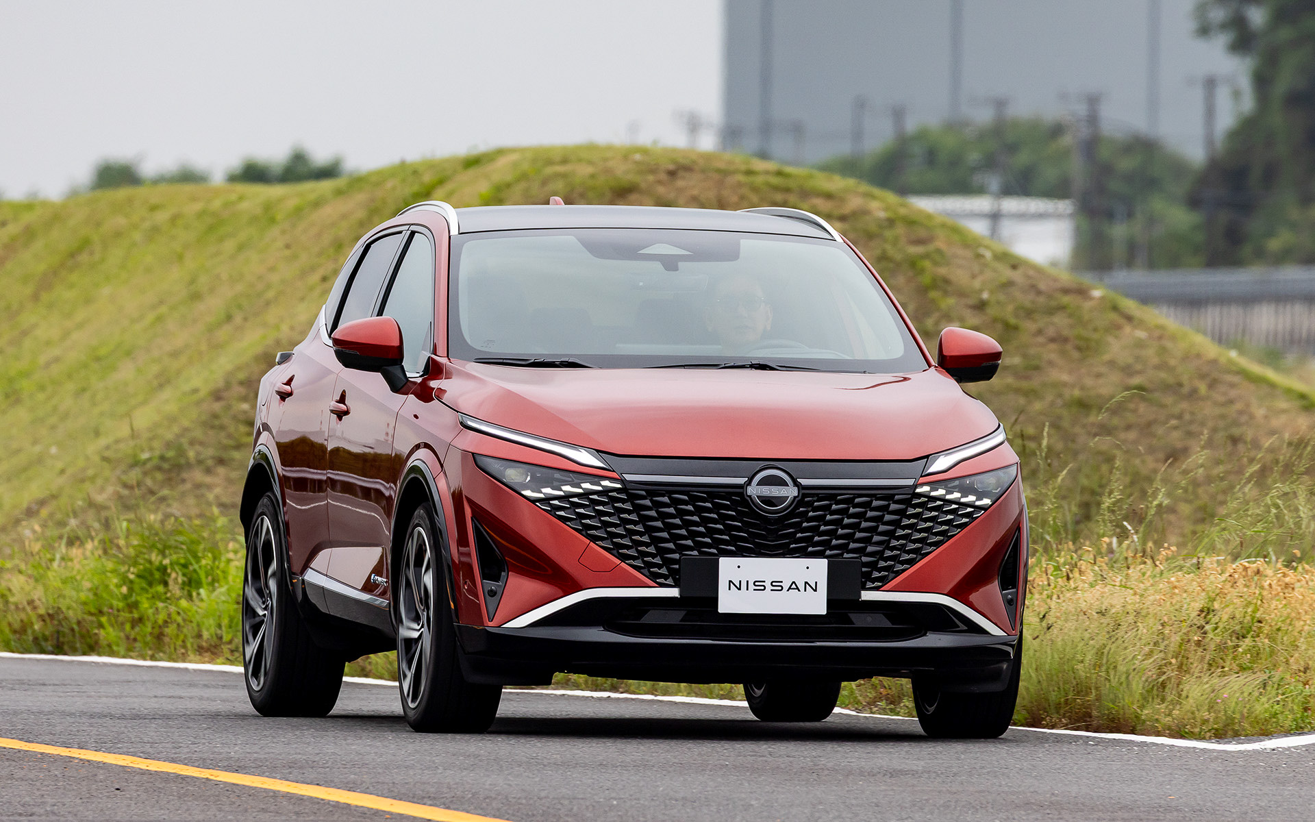 まずは第2世代e-POWERが搭載される現行キャシュカイから試乗