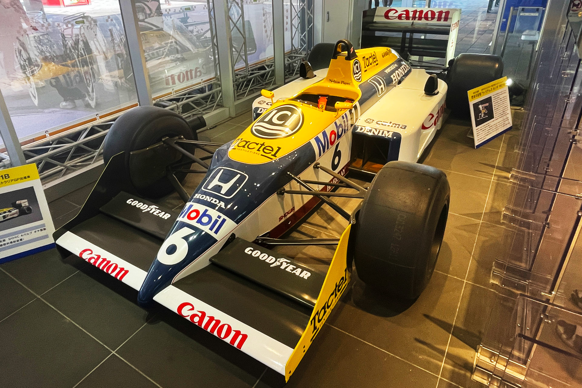 今年の展示車両はウィリアムズ・ホンダ FW11B。1987年、ネルソン・ピケがドライバーズチャンピオン、加えてコンストラクターズチャンピオンも獲得した、筆者のお気に入りのマシンだった