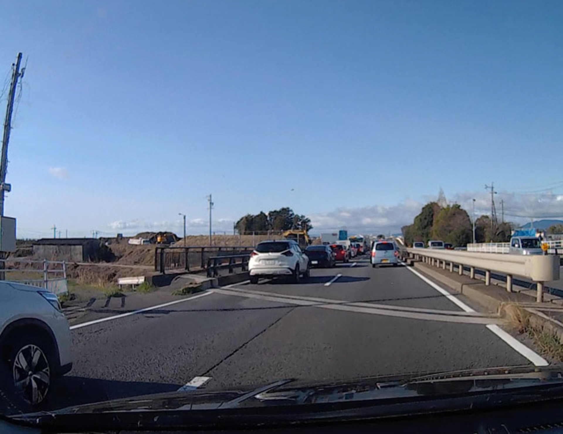 国道1号もプチ渋滞