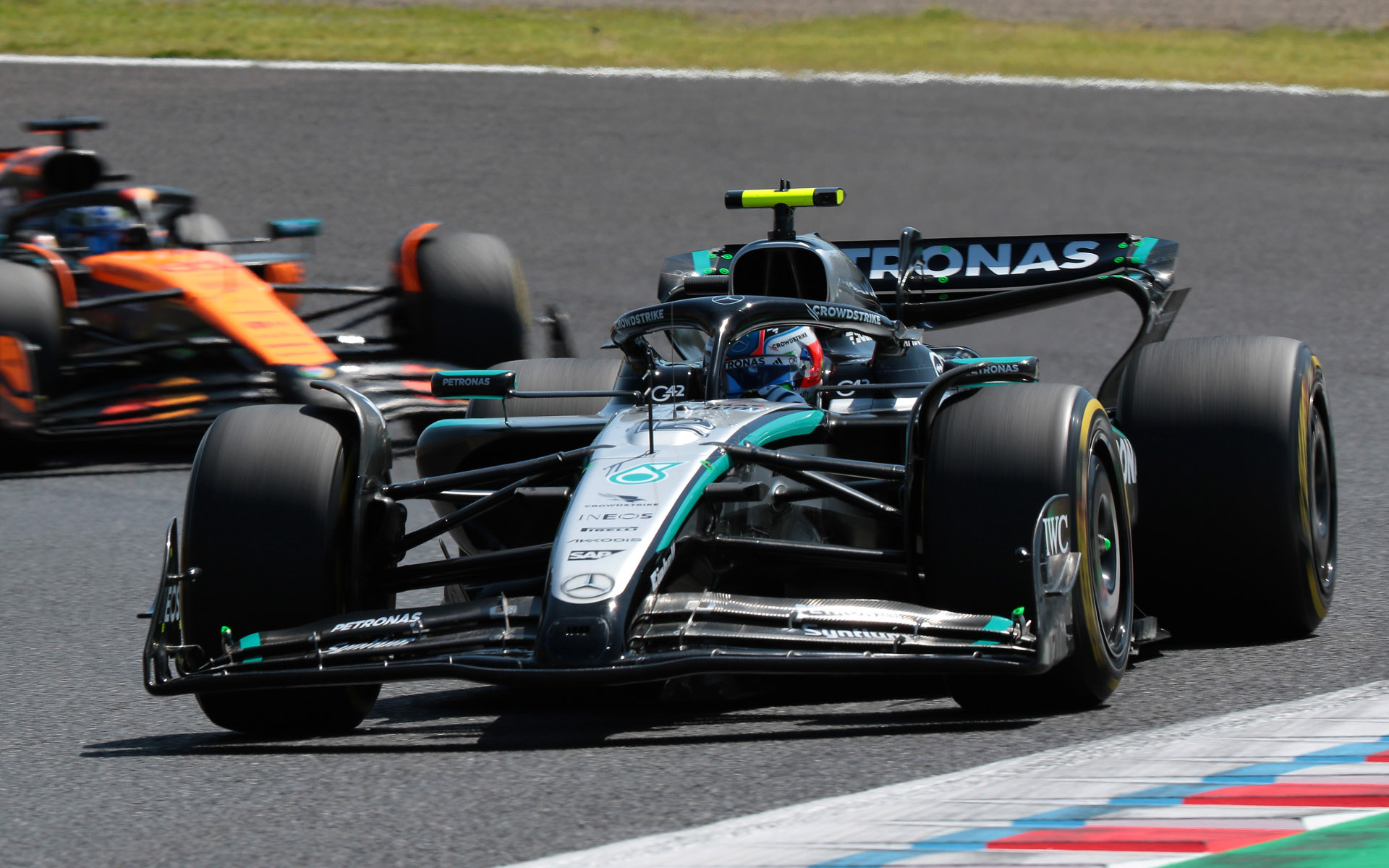 デグナー2つ目の立ち上がり。焦点距離300mm、シャッター速度1/400秒で撮影