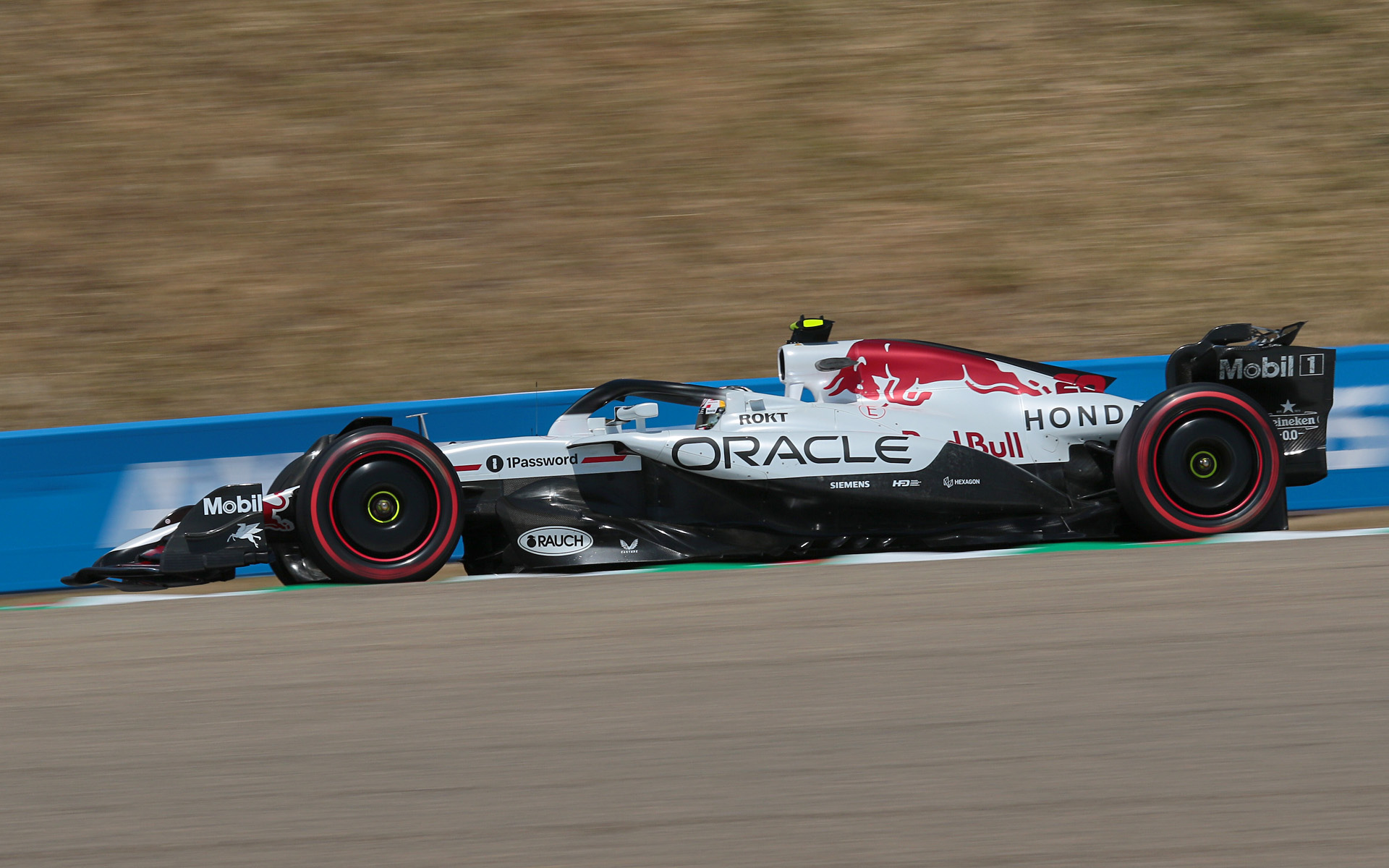 デグナーの短いストレート。焦点距離148mm、シャッター速度1/125秒で撮影