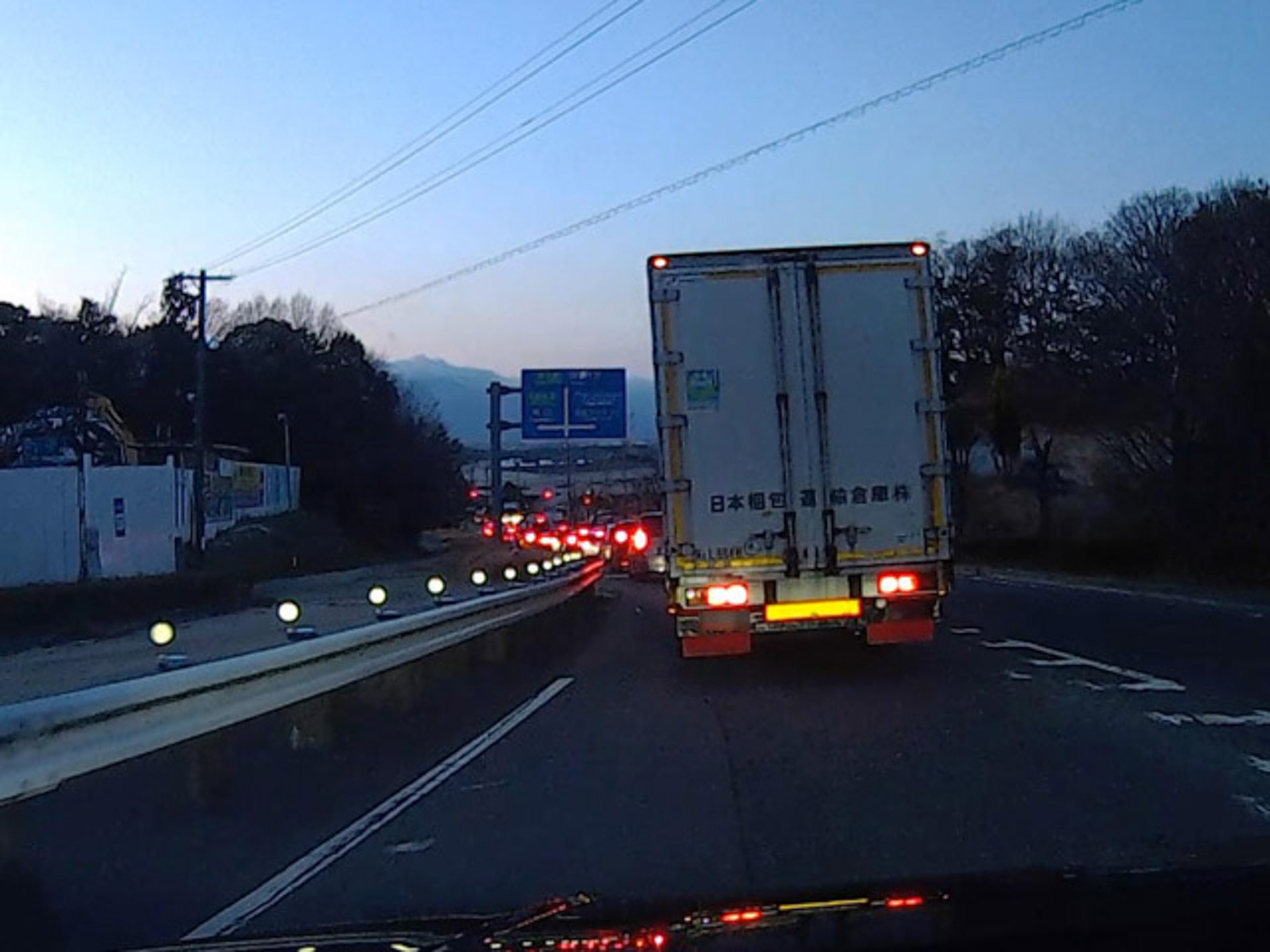 スプーン外側は鈴鹿川手前まで断続的に渋滞